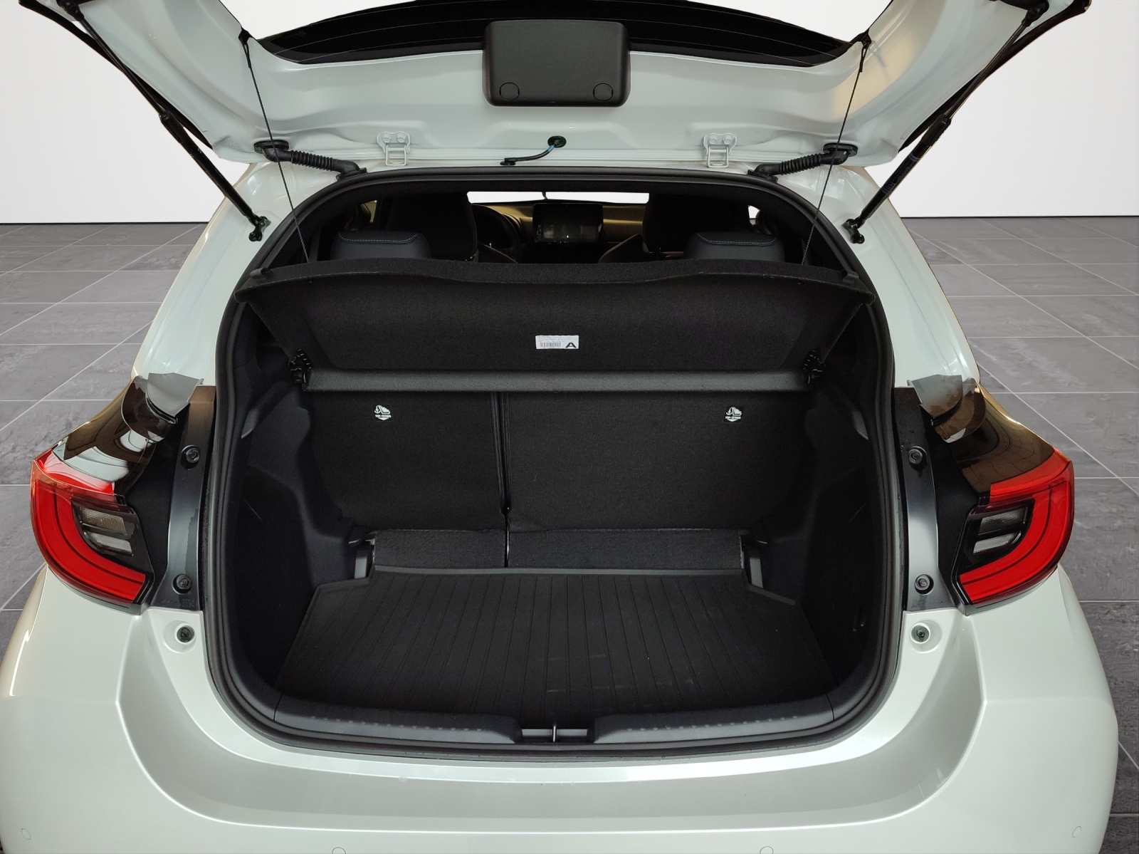 MAZDA 2 Hybrid Homura-image-5