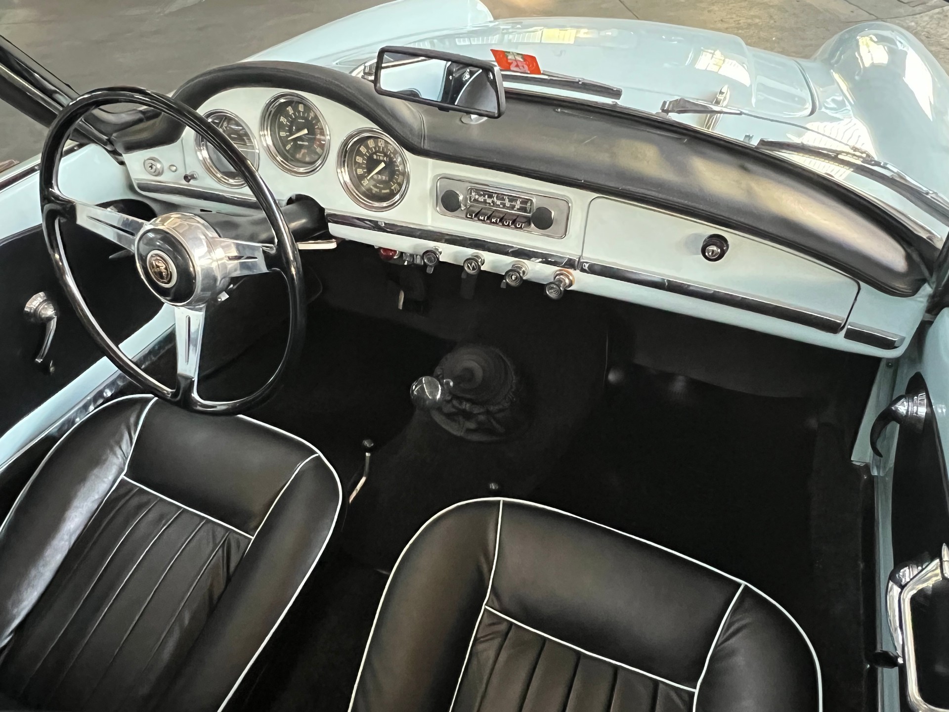 ALFA ROMEO Giulia 1600 Spider Veteran-image-3
