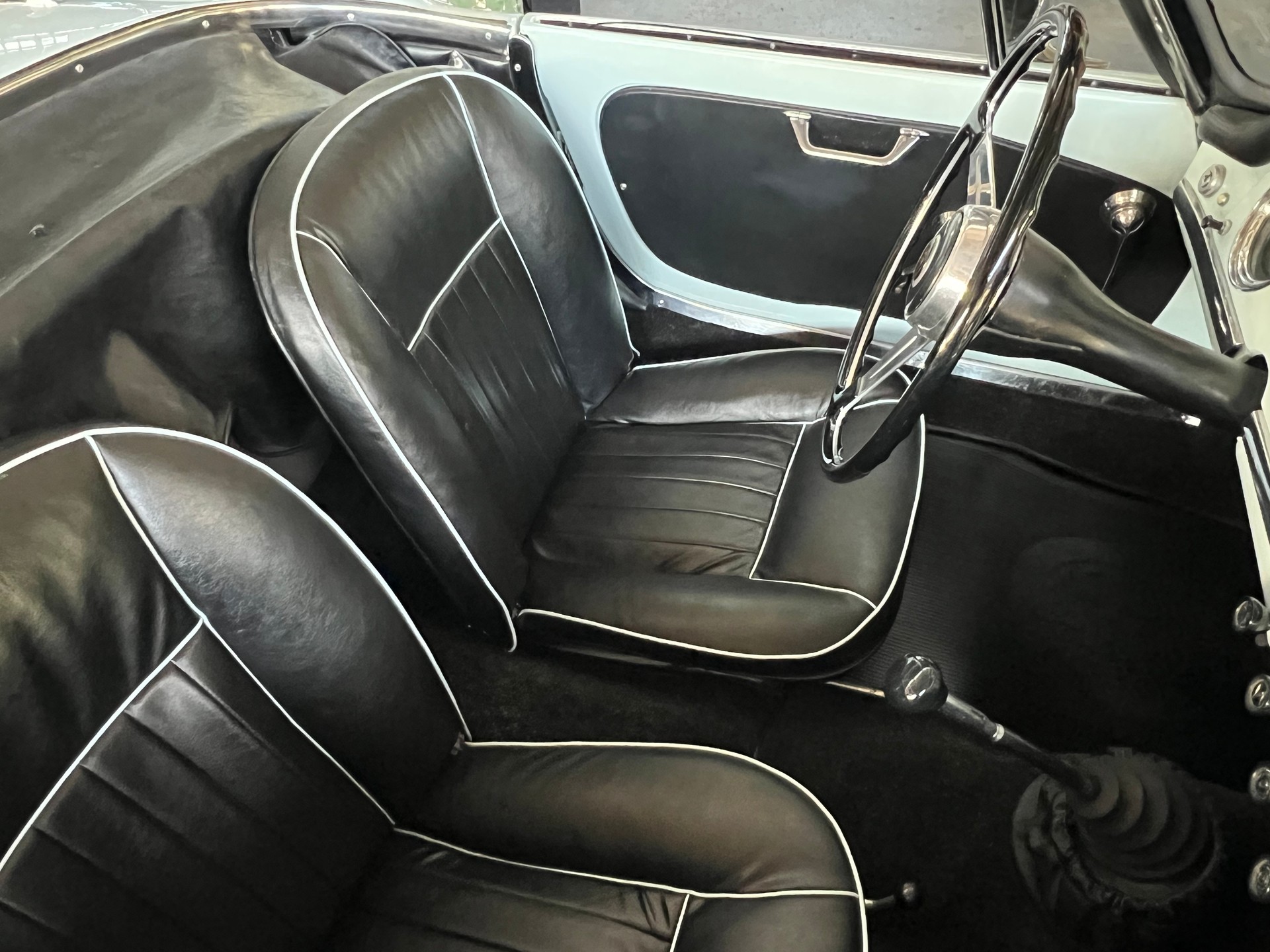 ALFA ROMEO Giulia 1600 Spider Veteran-image-7