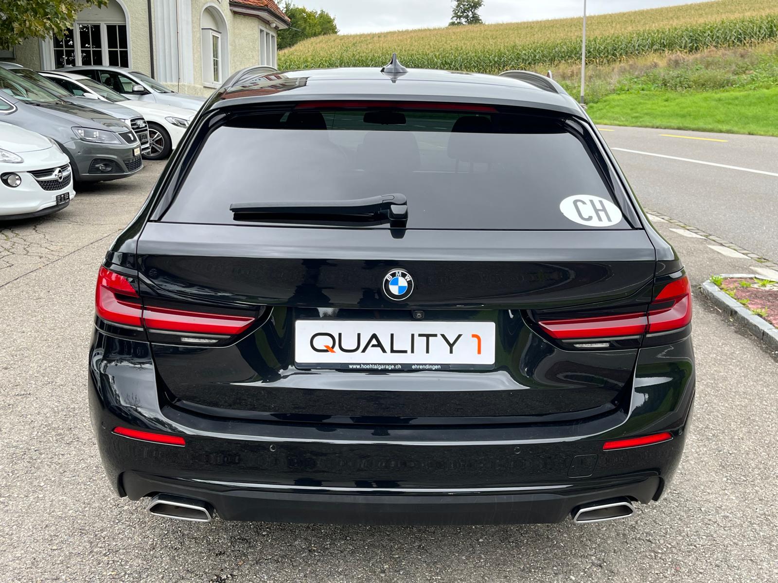 BMW 520d xDrive 48V Touring Steptronic-image-4