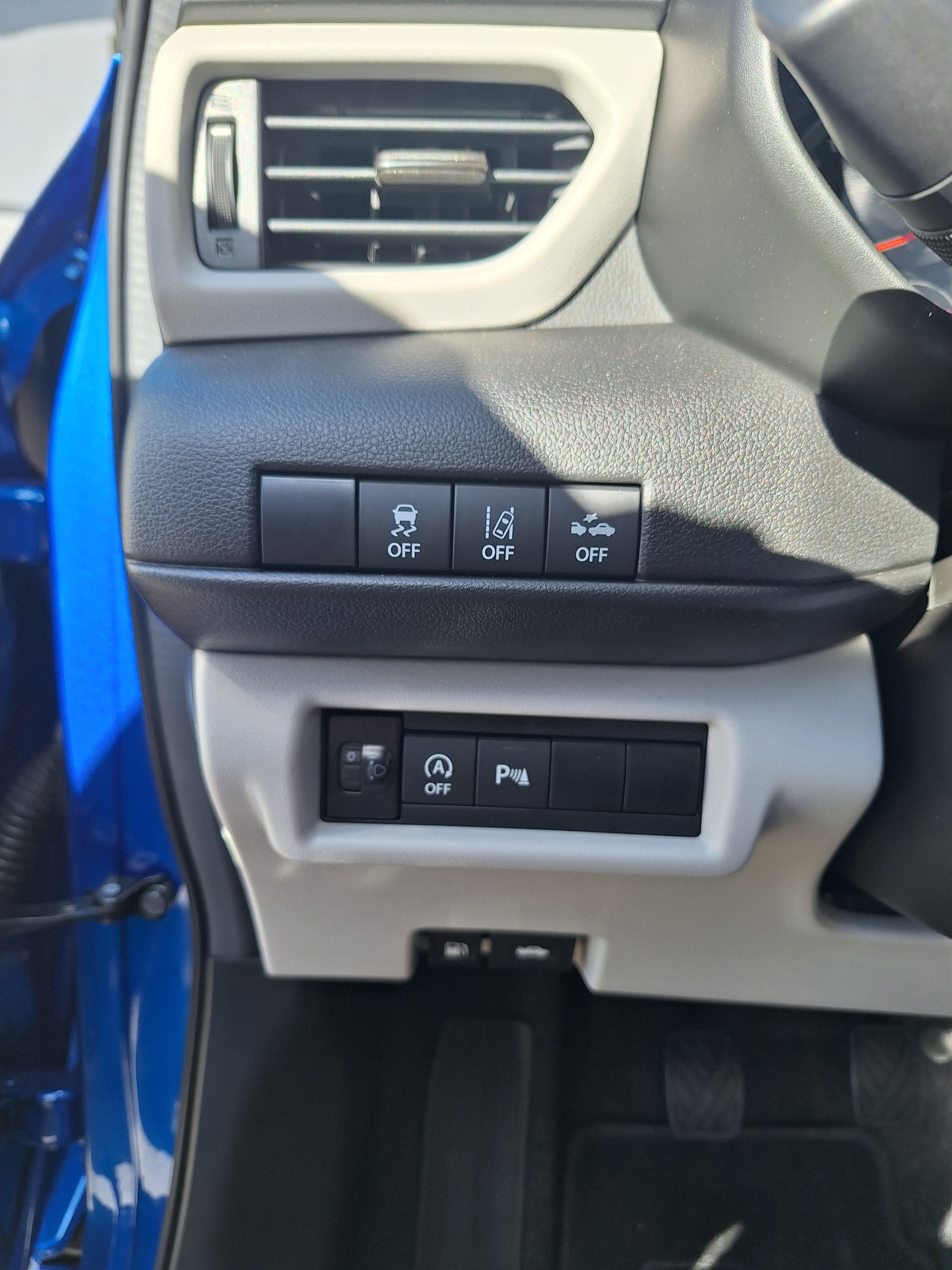 SUZUKI Swift 1.2 Compact+ Hybrid 4x4-image-6