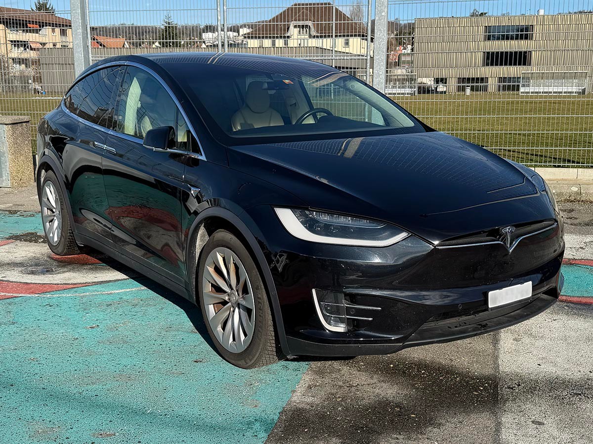 TESLA Model X 90 D-image-3