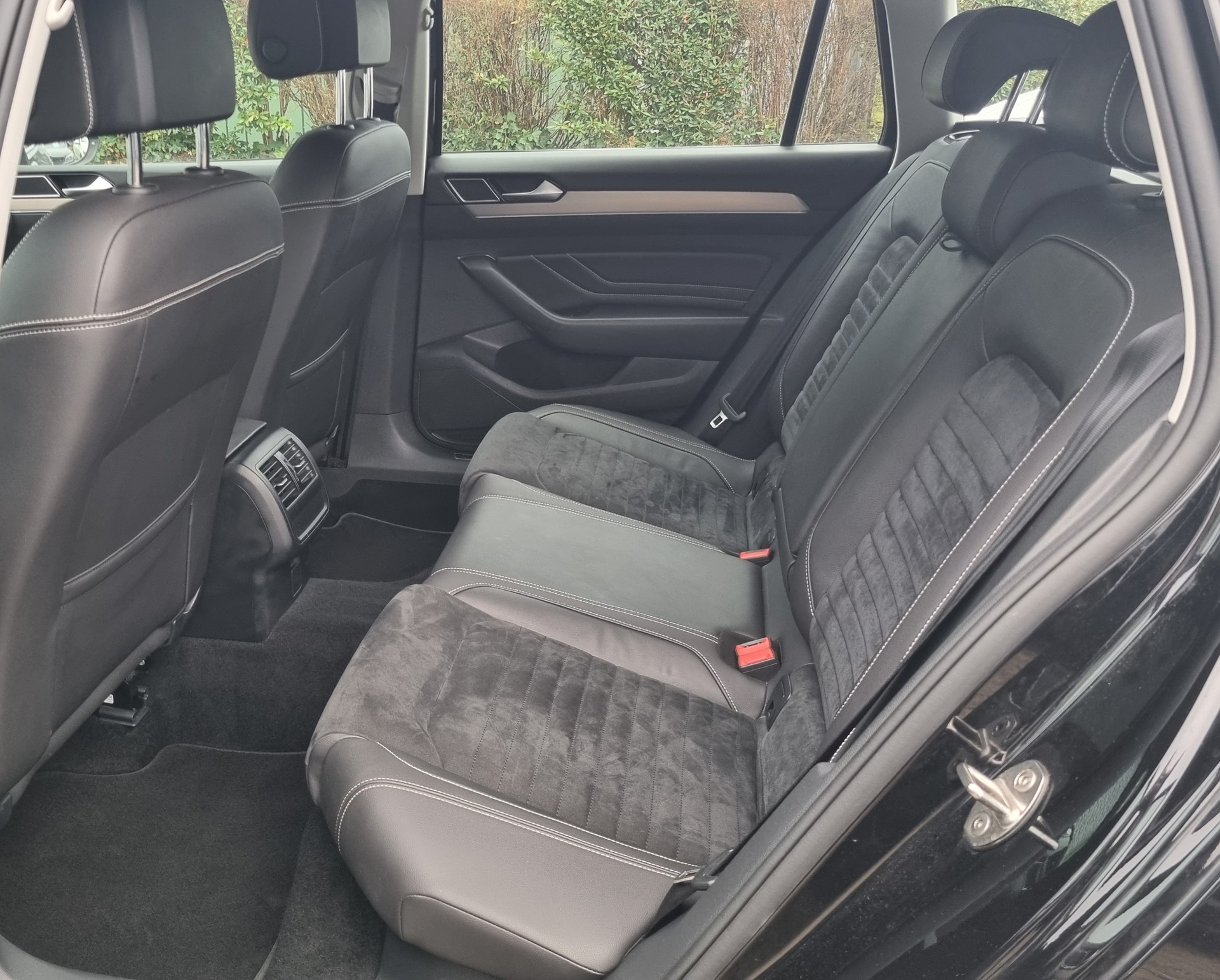 VW Passat 2.0 TDI Facelift Highline 190 PS DSG-image-8