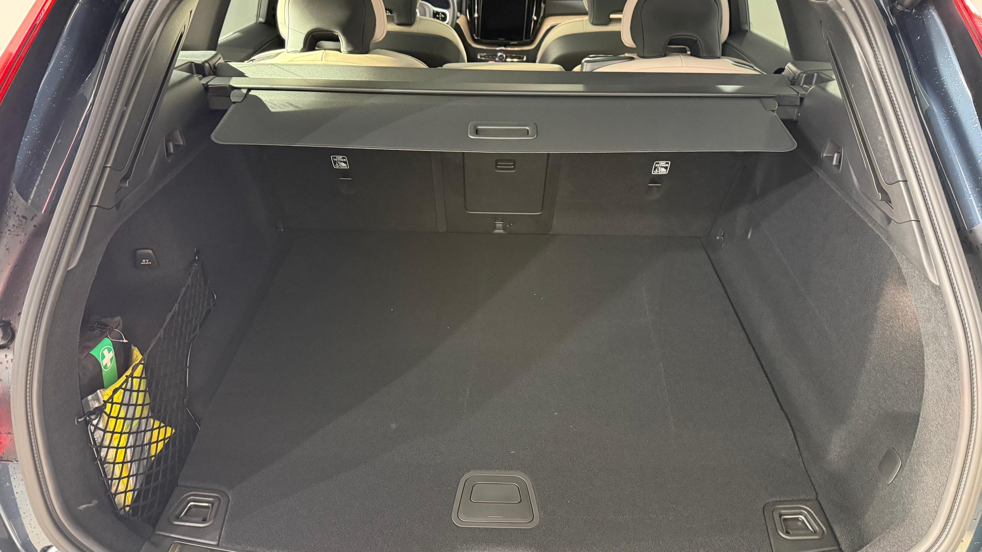 VOLVO XC60 2.0 T6 TE Ultra Dark eAWD-image-6