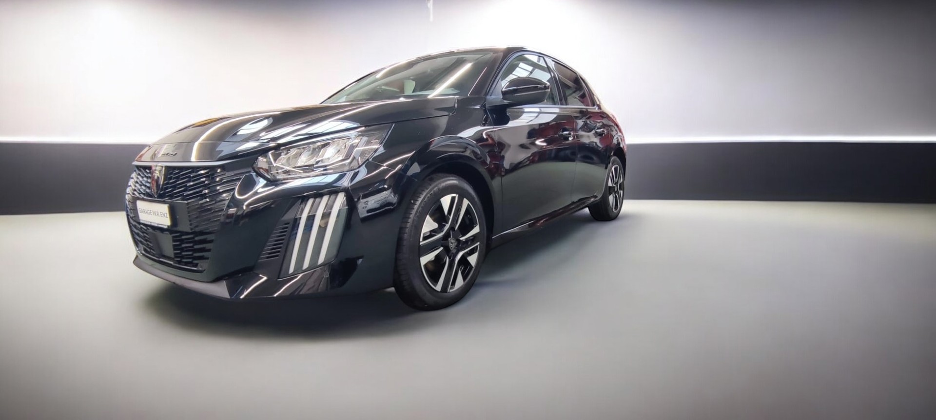 PEUGEOT 208 1.2 MHEV 110 Allure Premium-image-4