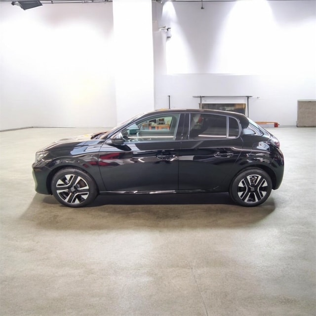PEUGEOT 208 1.2 MHEV 110 Allure Premium-image-5