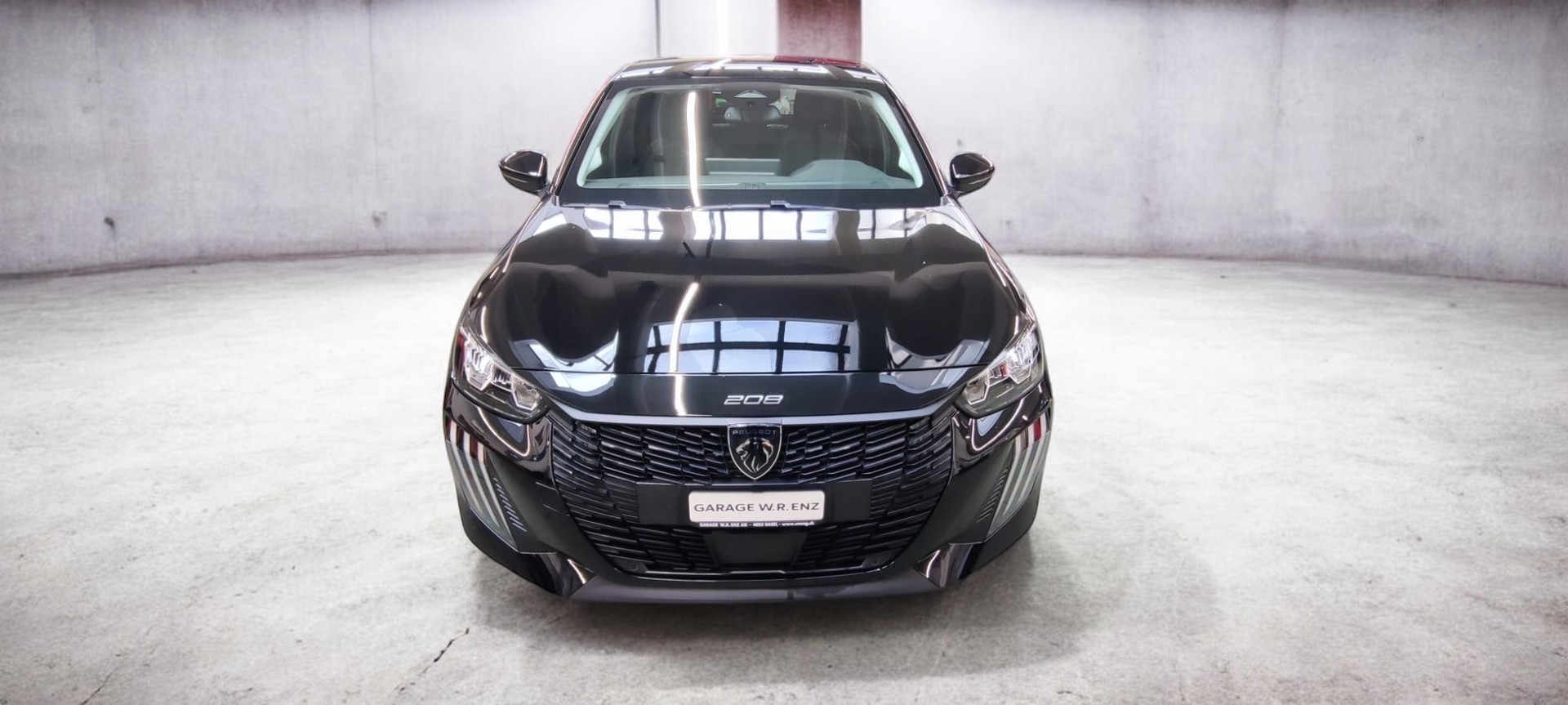 PEUGEOT 208 1.2 MHEV 110 Allure Premium-image-1