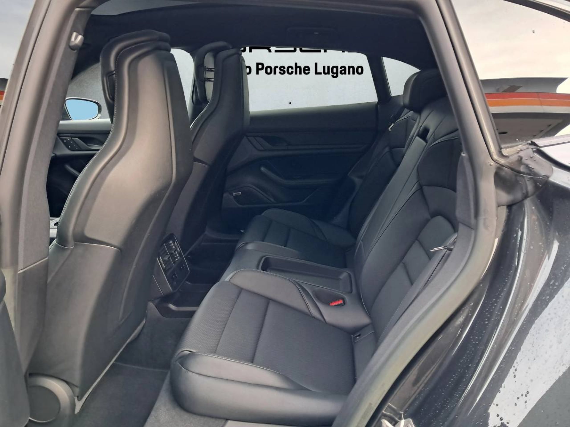 PORSCHE Taycan 4S Cross Turismo (MY23)-image-16