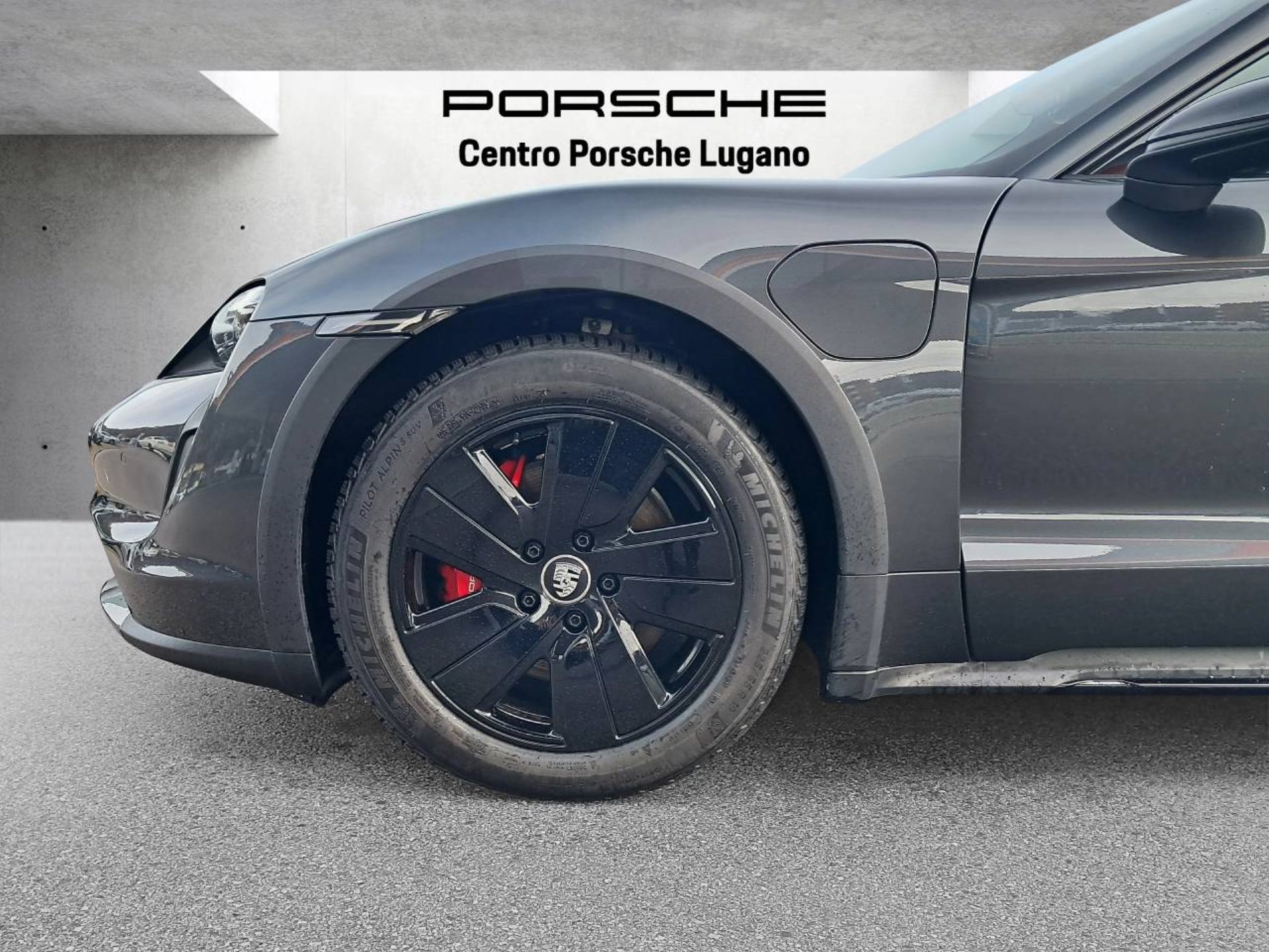 PORSCHE Taycan 4S Cross Turismo (MY23)-image-11