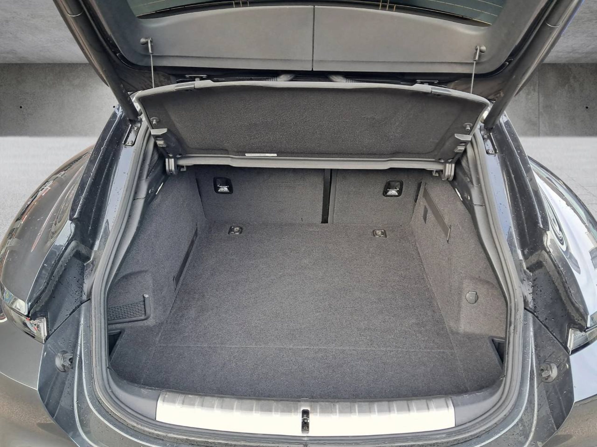 PORSCHE Taycan 4S Cross Turismo (MY23)-image-23