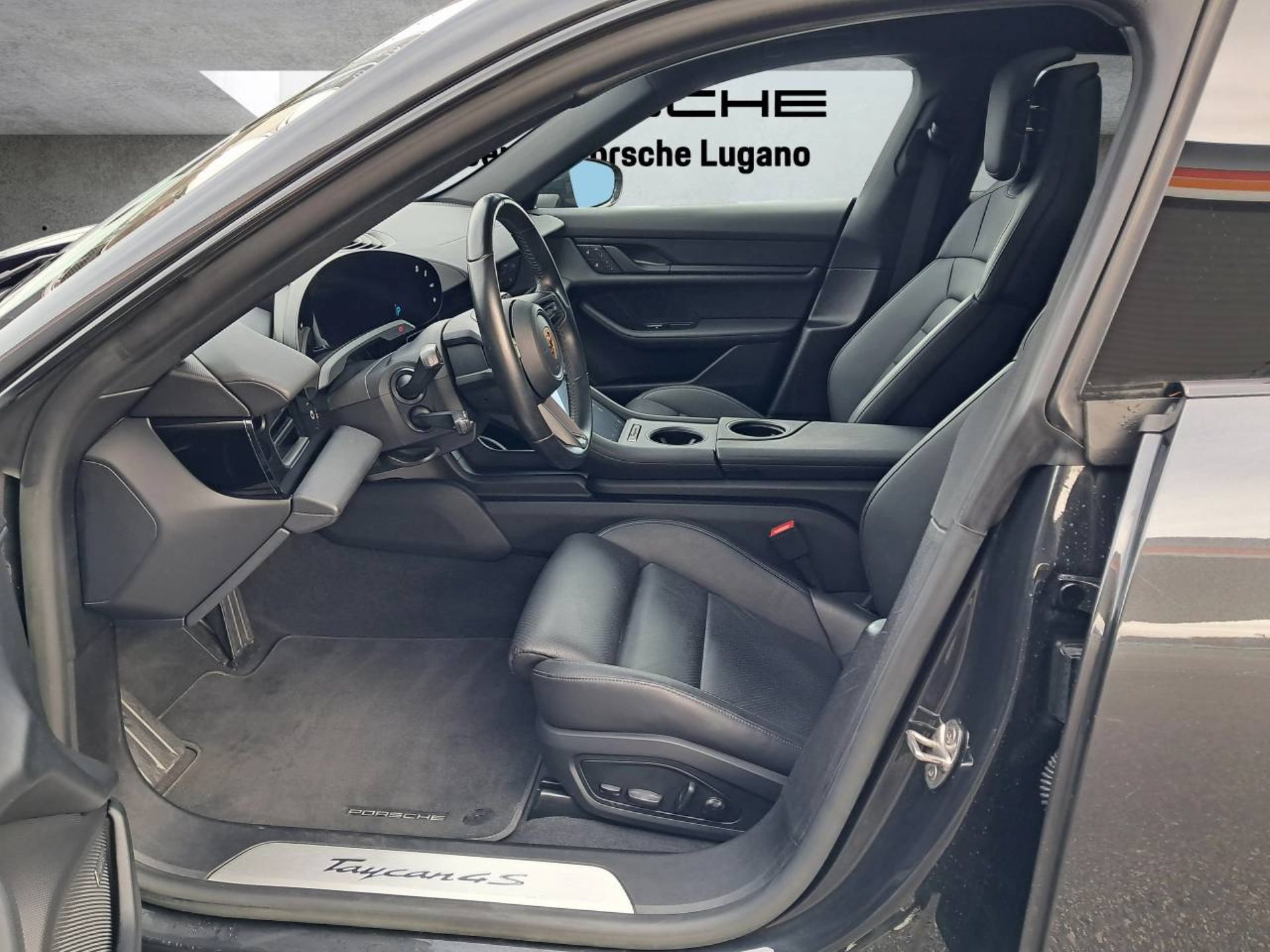 PORSCHE Taycan 4S Cross Turismo (MY23)-image-3