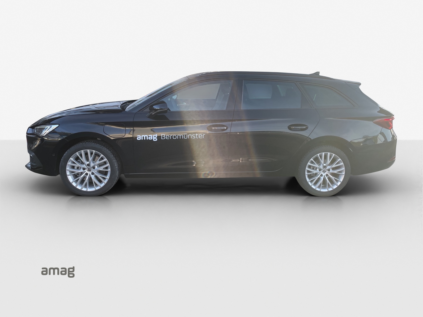 SEAT Leon ST 1.5 eHybrid pHEV DSG Business Edition-image-1