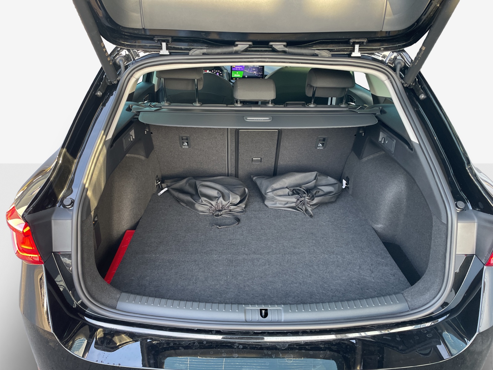 SEAT Leon ST 1.5 eHybrid pHEV DSG Business Edition-image-12