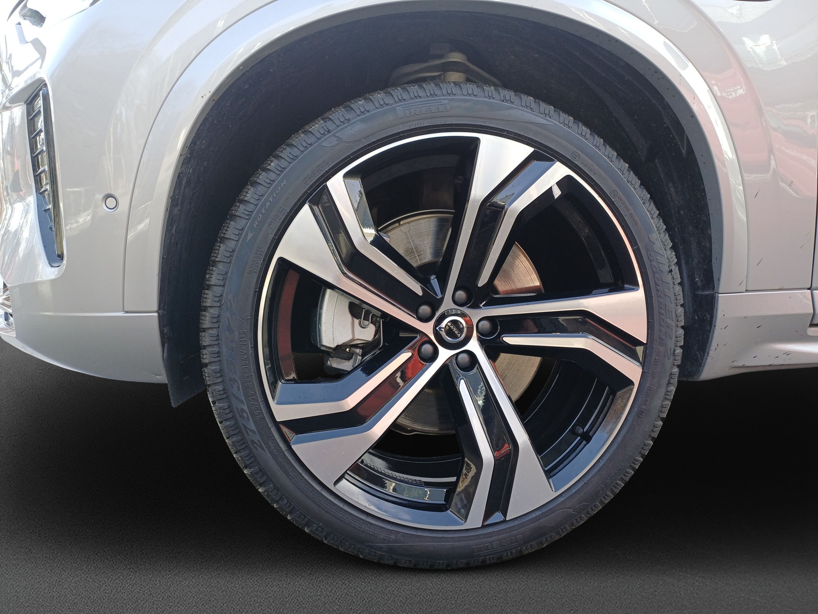 VOLVO XC90 2.0 T8 TE Ultra Dark eAWD-image-4