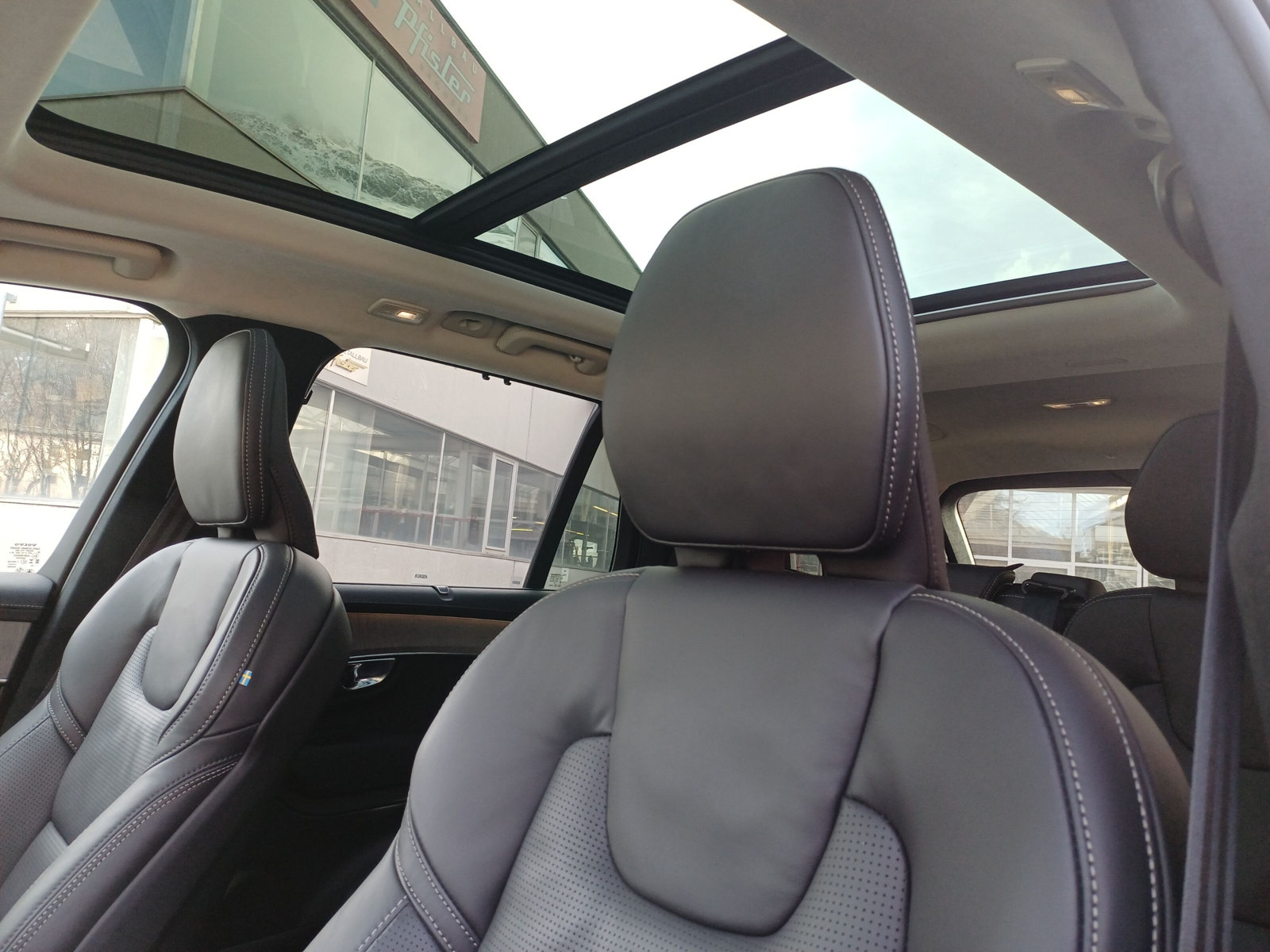 VOLVO XC90 2.0 T8 TE Ultra Dark eAWD-image-7