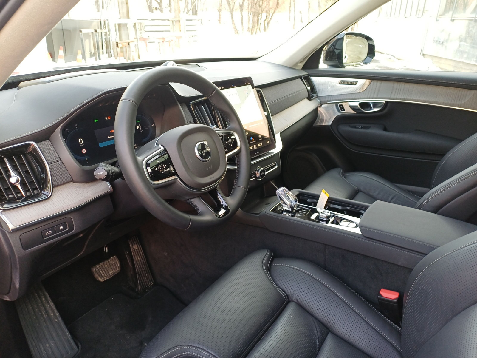 VOLVO XC90 2.0 T8 TE Ultra Dark eAWD-image-5