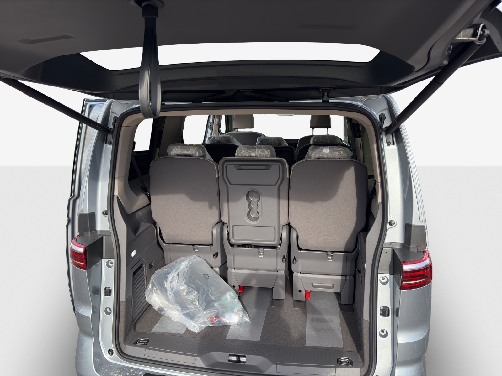 VW Multivan 2.0 TDI Liberty DSG Lang-image-12