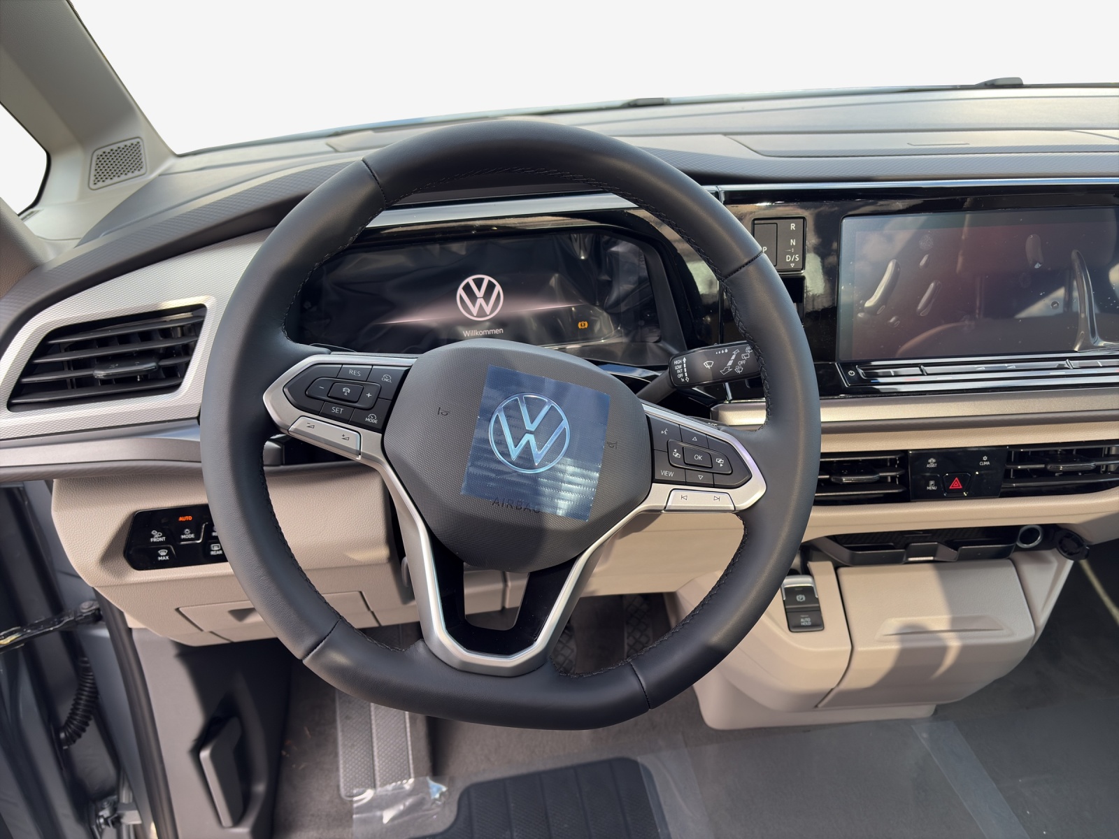 VW Multivan 2.0 TDI Liberty DSG Lang-image-9
