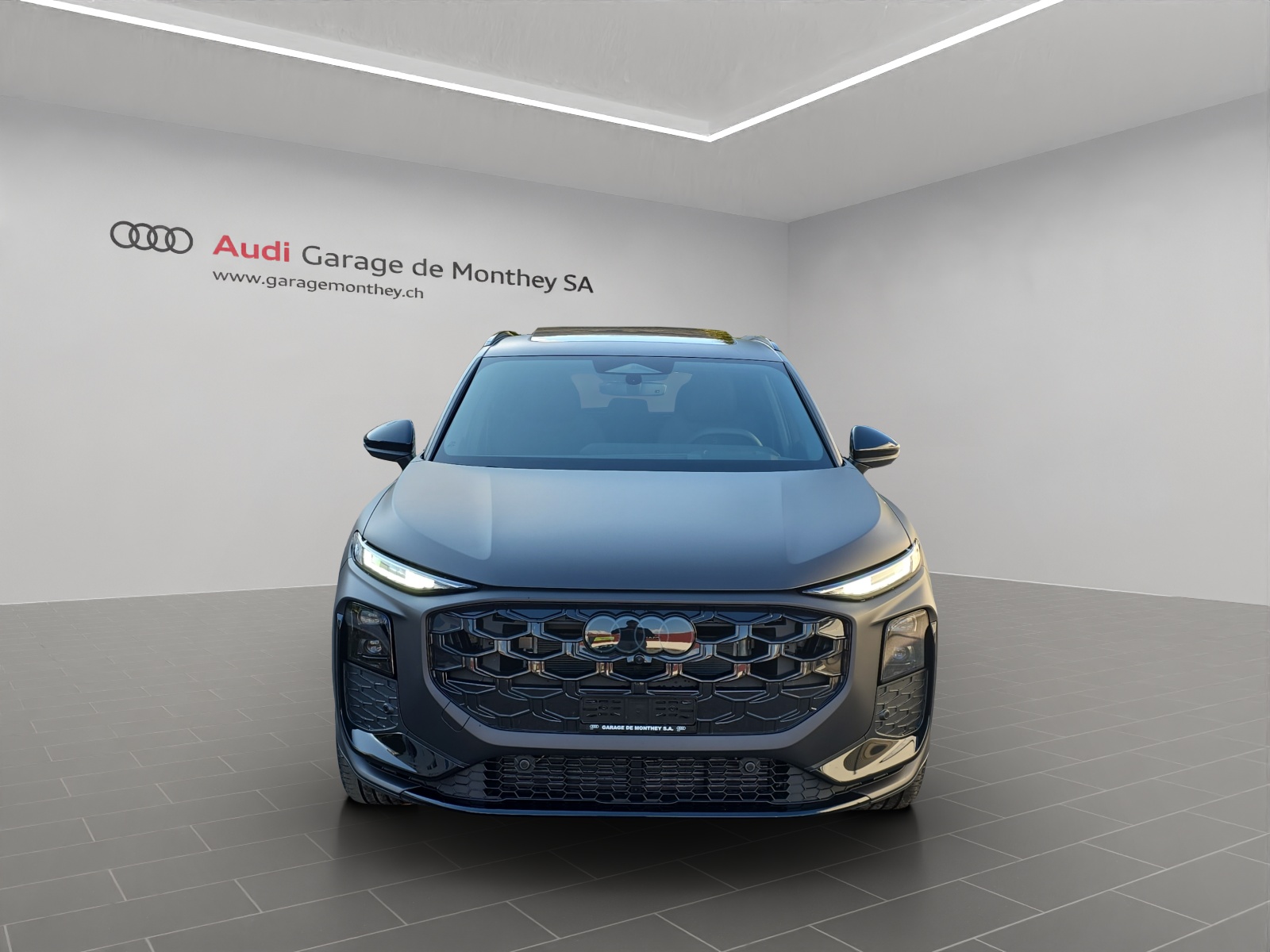 AUDI Q3 SUV TFSI quattro 195 kW S tronic-image-1