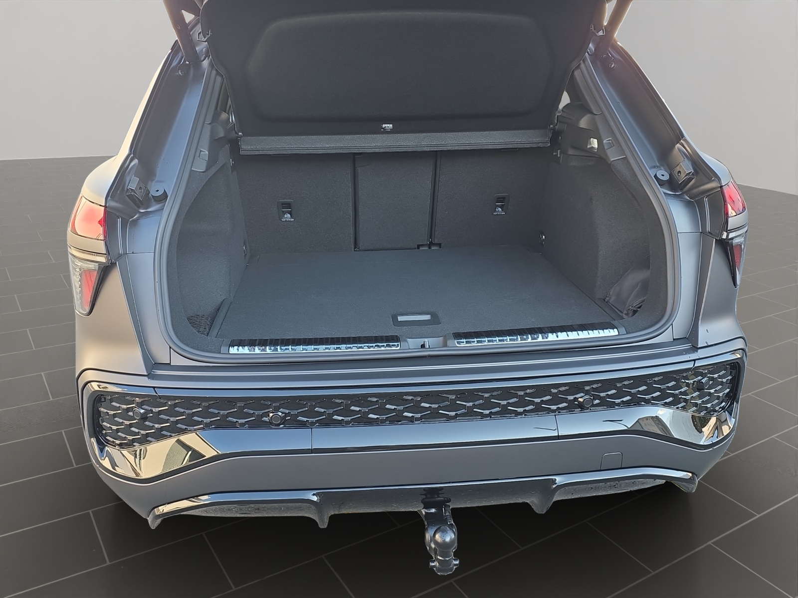AUDI Q3 SUV TFSI quattro 195 kW S tronic-image-15