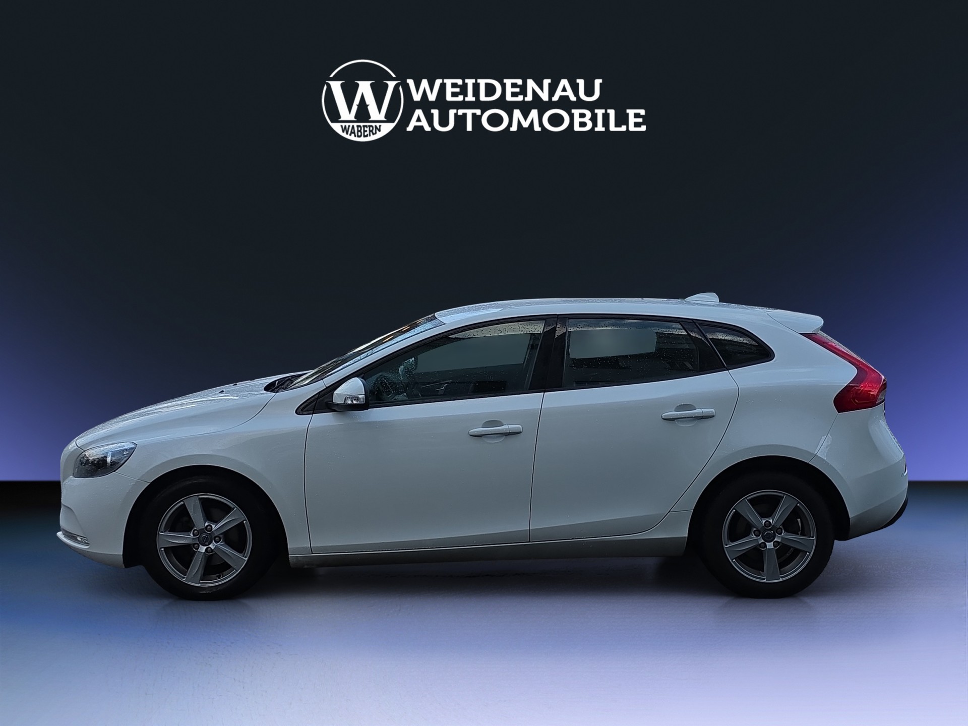 VOLVO V40 D2 Momentum-showroom-element-2