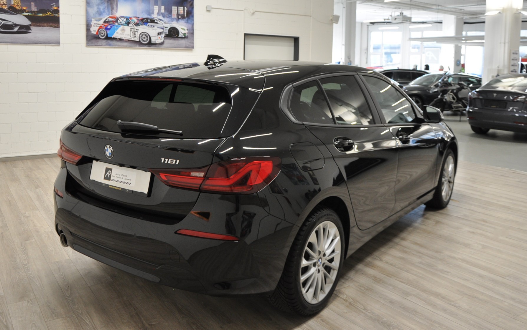 BMW 118i Fleet Edition Steptronic-image-3