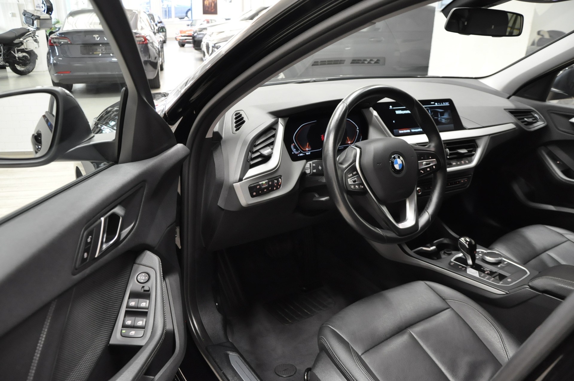 BMW 118i Fleet Edition Steptronic-image-9