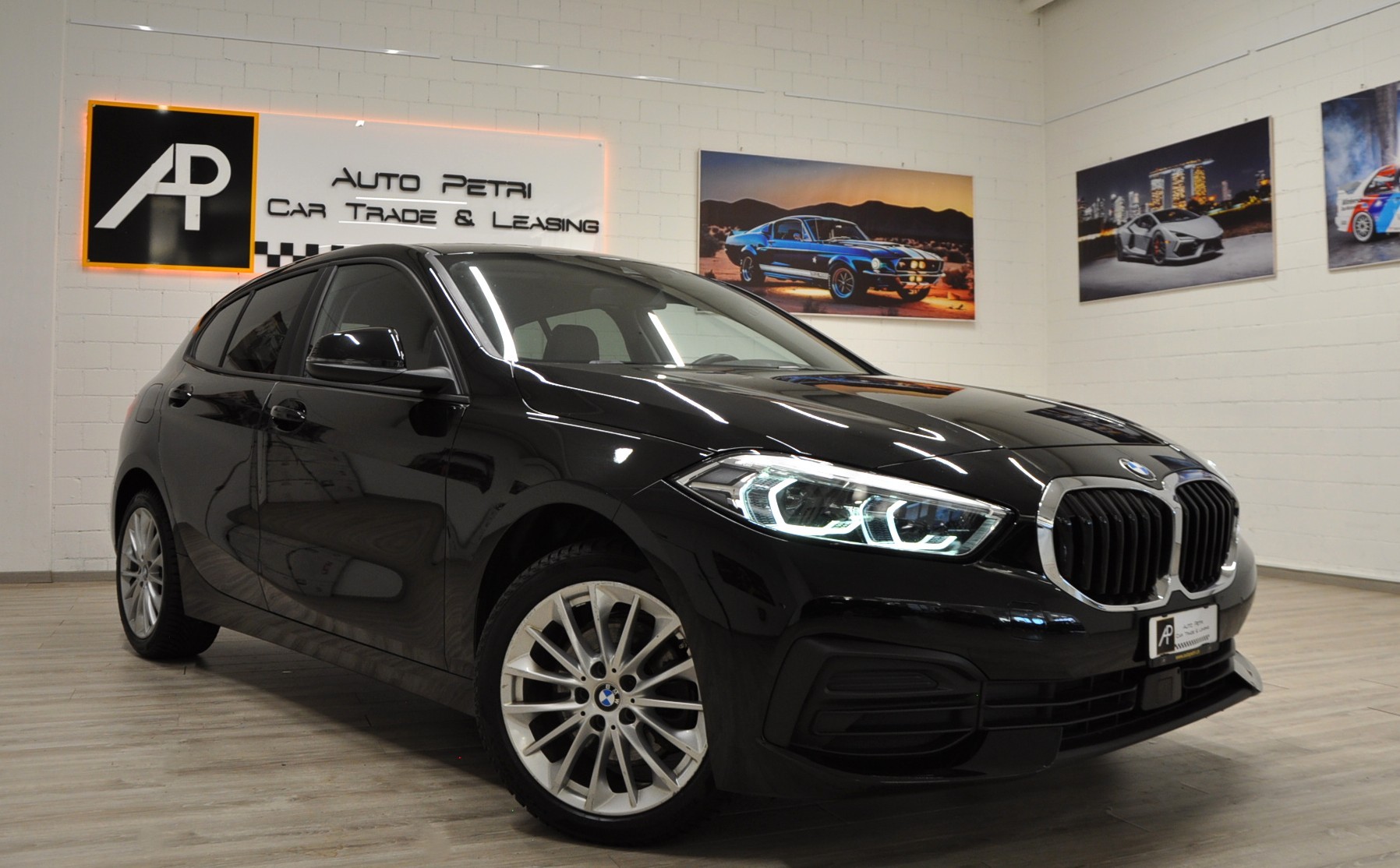 BMW 118i Fleet Edition Steptronic-image-0