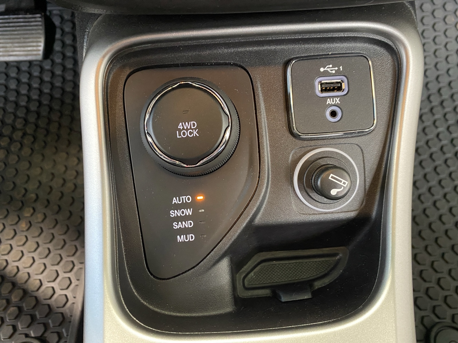 JEEP Compass 1.4 Turbo S AWD 9ATX-image-12