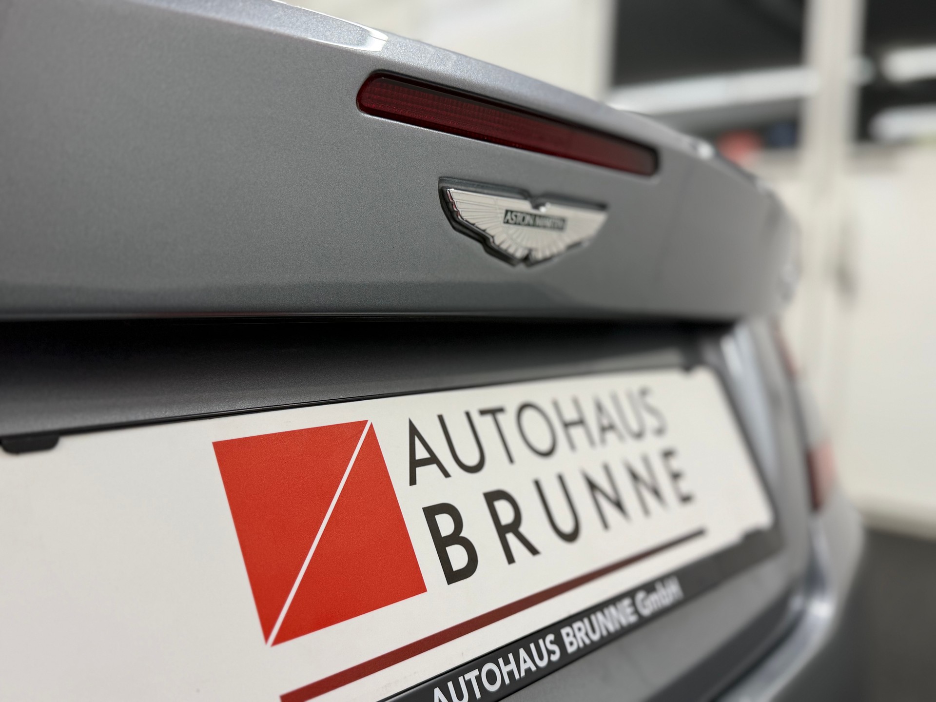 ASTON MARTIN DB9 Volante Touchtronic 2-image-20