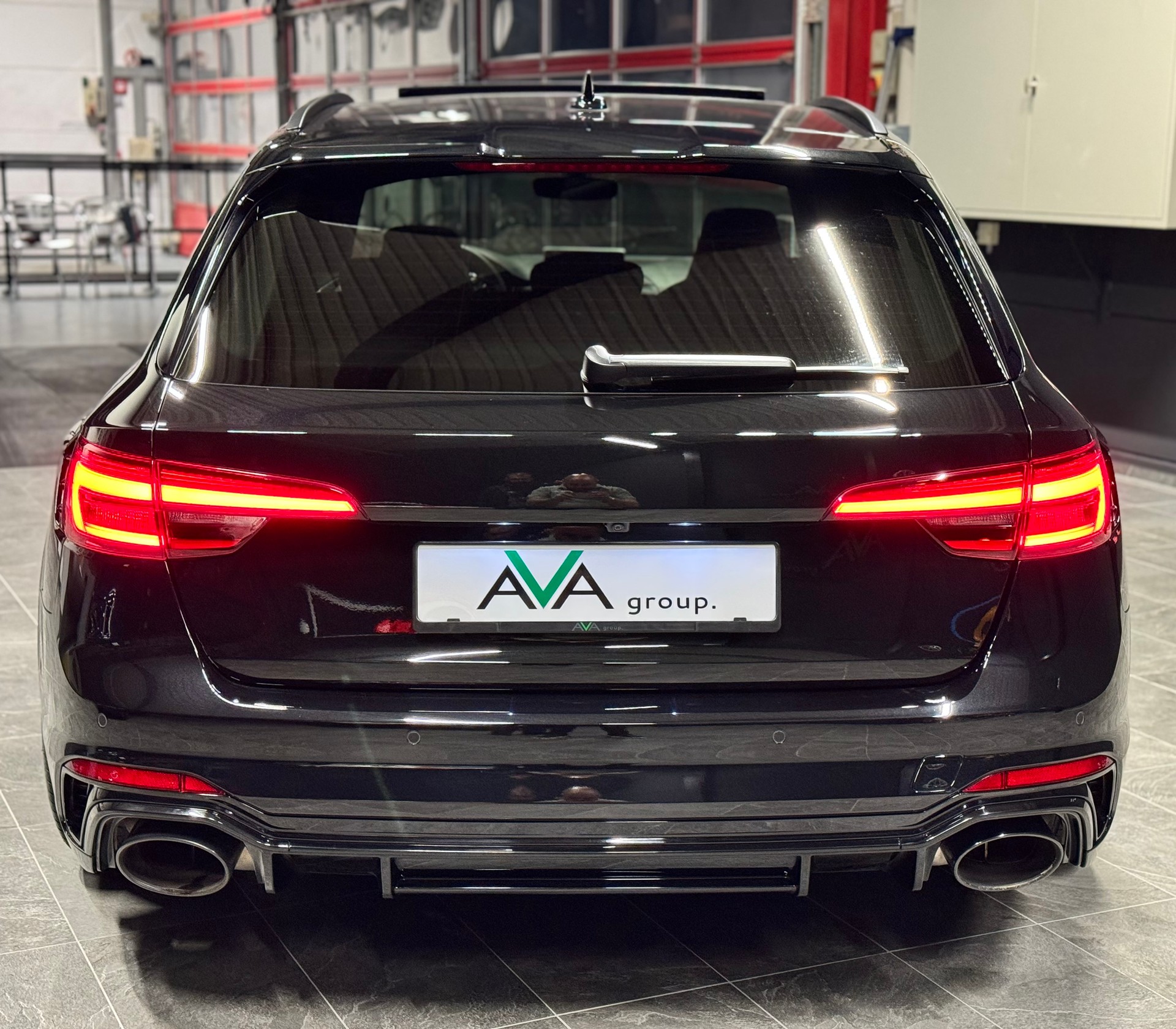 AUDI RS4 Avant 2.9 TFSI quattro tiptronic *ALLBLACK*-image-8