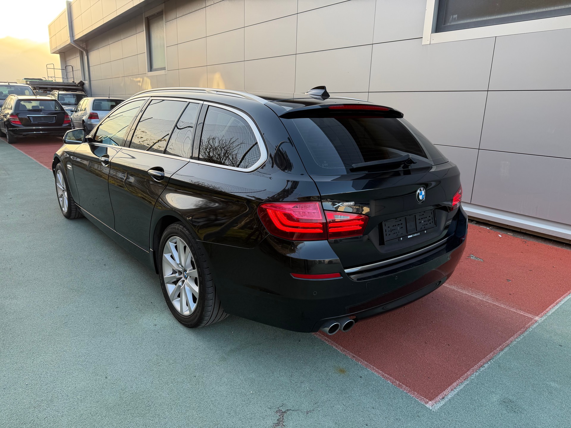 BMW 525d Touring xDrive Luxury Line Steptronic-image-4