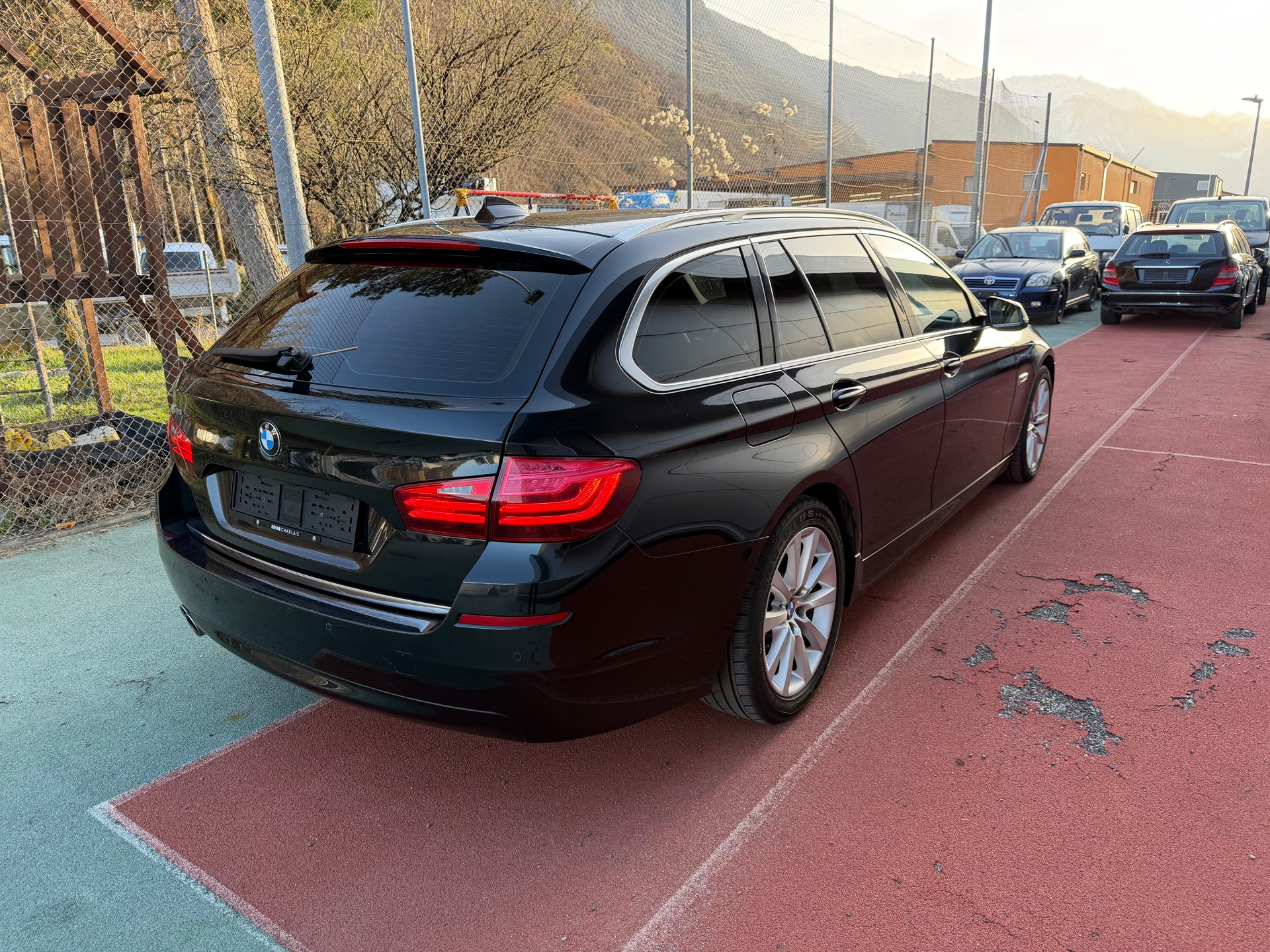 BMW 525d Touring xDrive Luxury Line Steptronic-image-3