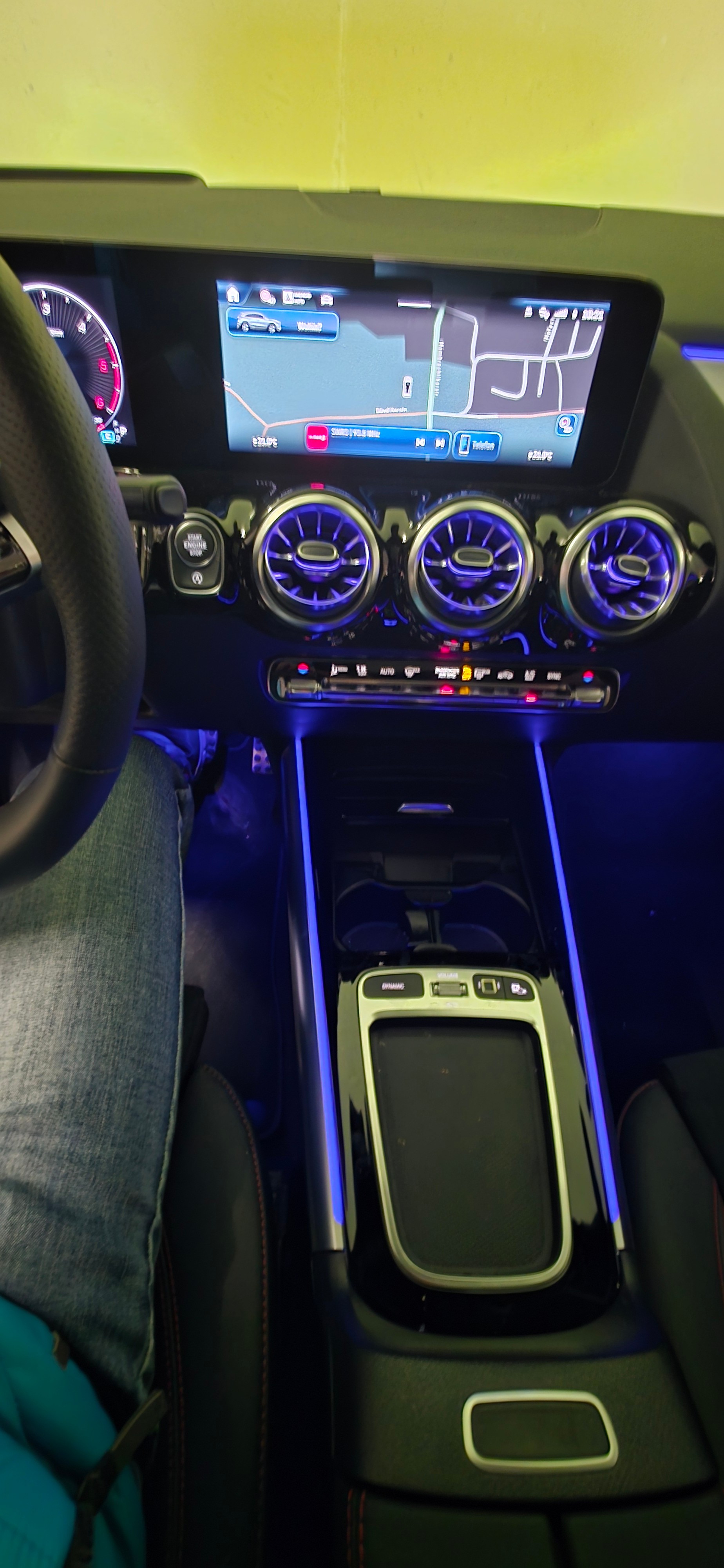 MERCEDES-BENZ GLA 220d 4Matic 8G-DCTSwiss Star-image-4