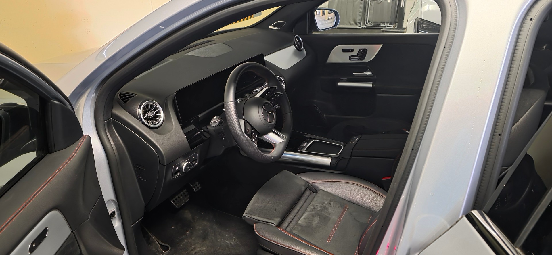 MERCEDES-BENZ GLA 220d 4Matic 8G-DCTSwiss Star-image-7