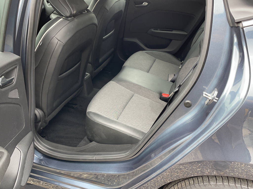 RENAULT Clio 1.0 TCe techno CVT-image-10