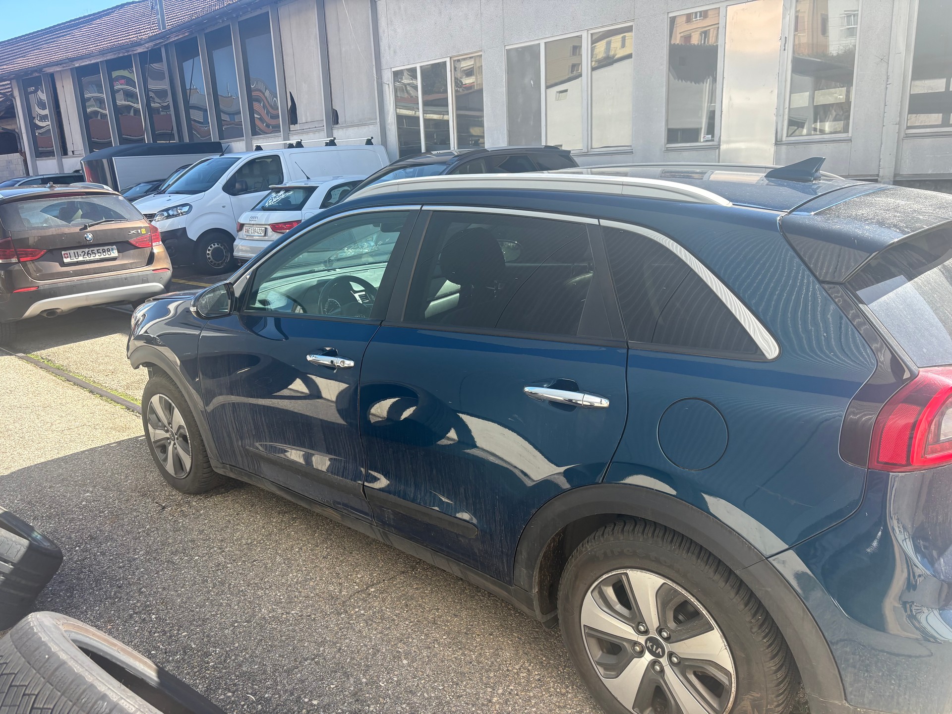 KIA Niro 1.6GDi Hybrid Style DCT-image-6