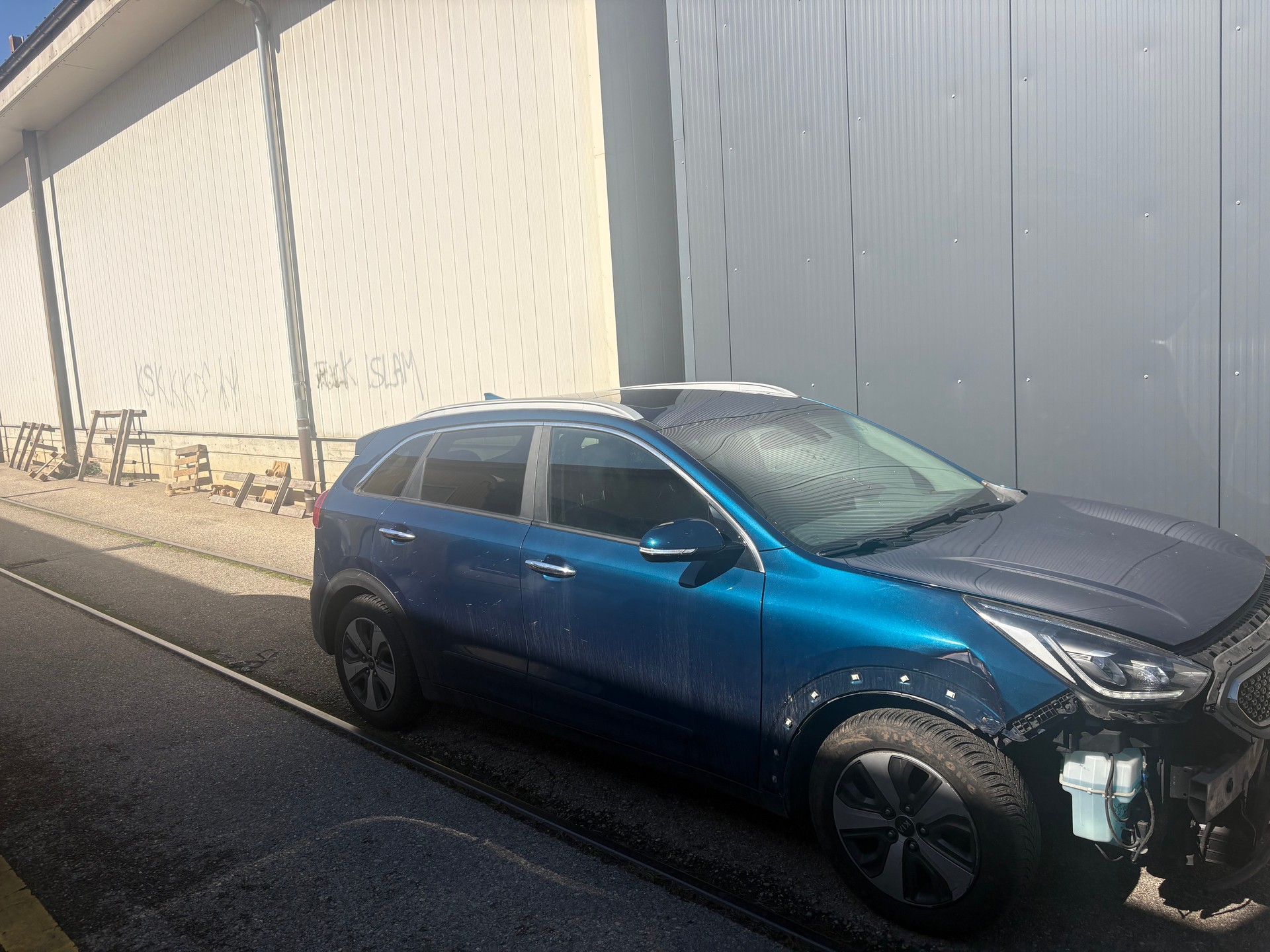 KIA Niro 1.6GDi Hybrid Style DCT-image-1