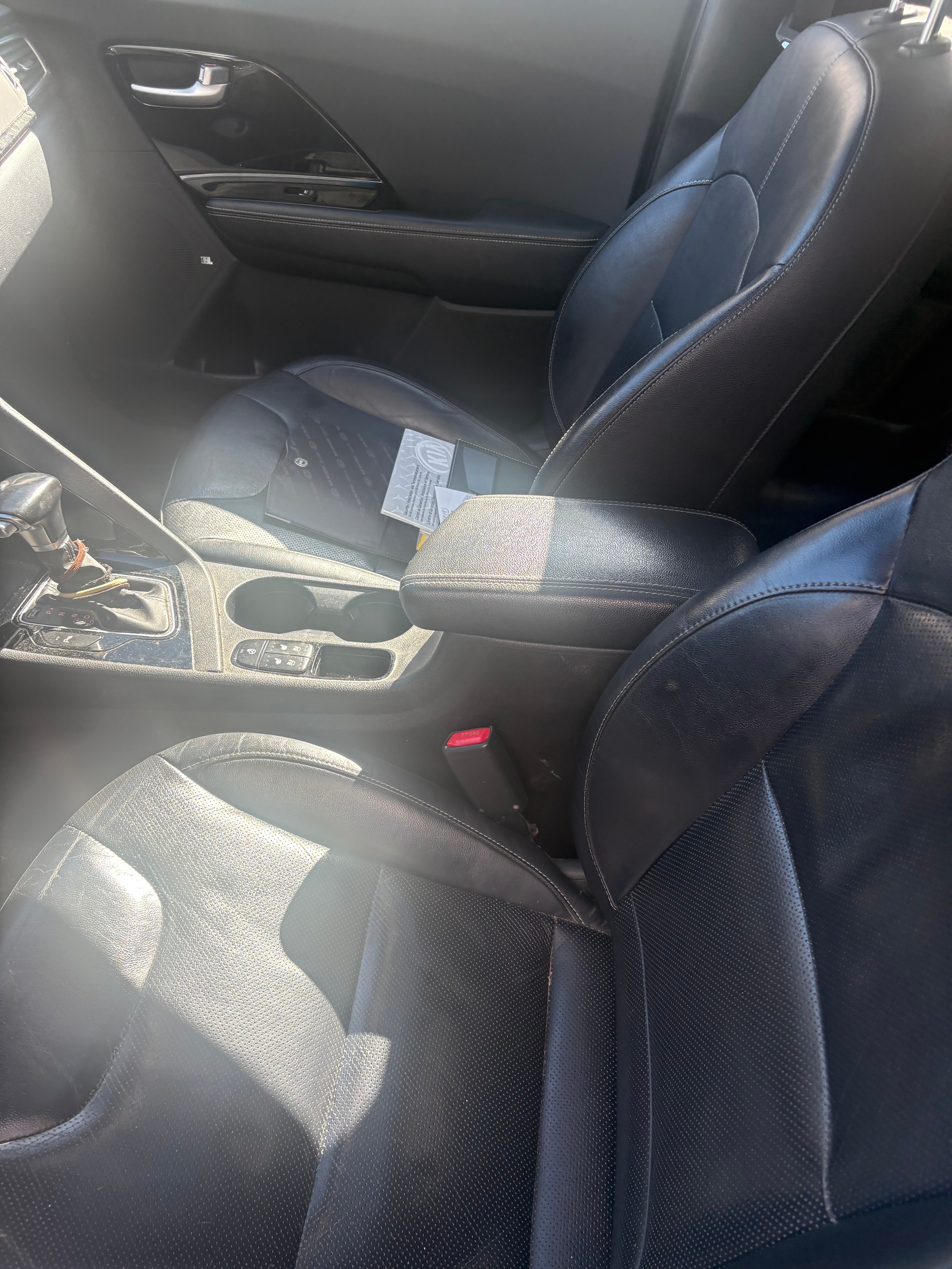 KIA Niro 1.6GDi Hybrid Style DCT-image-10