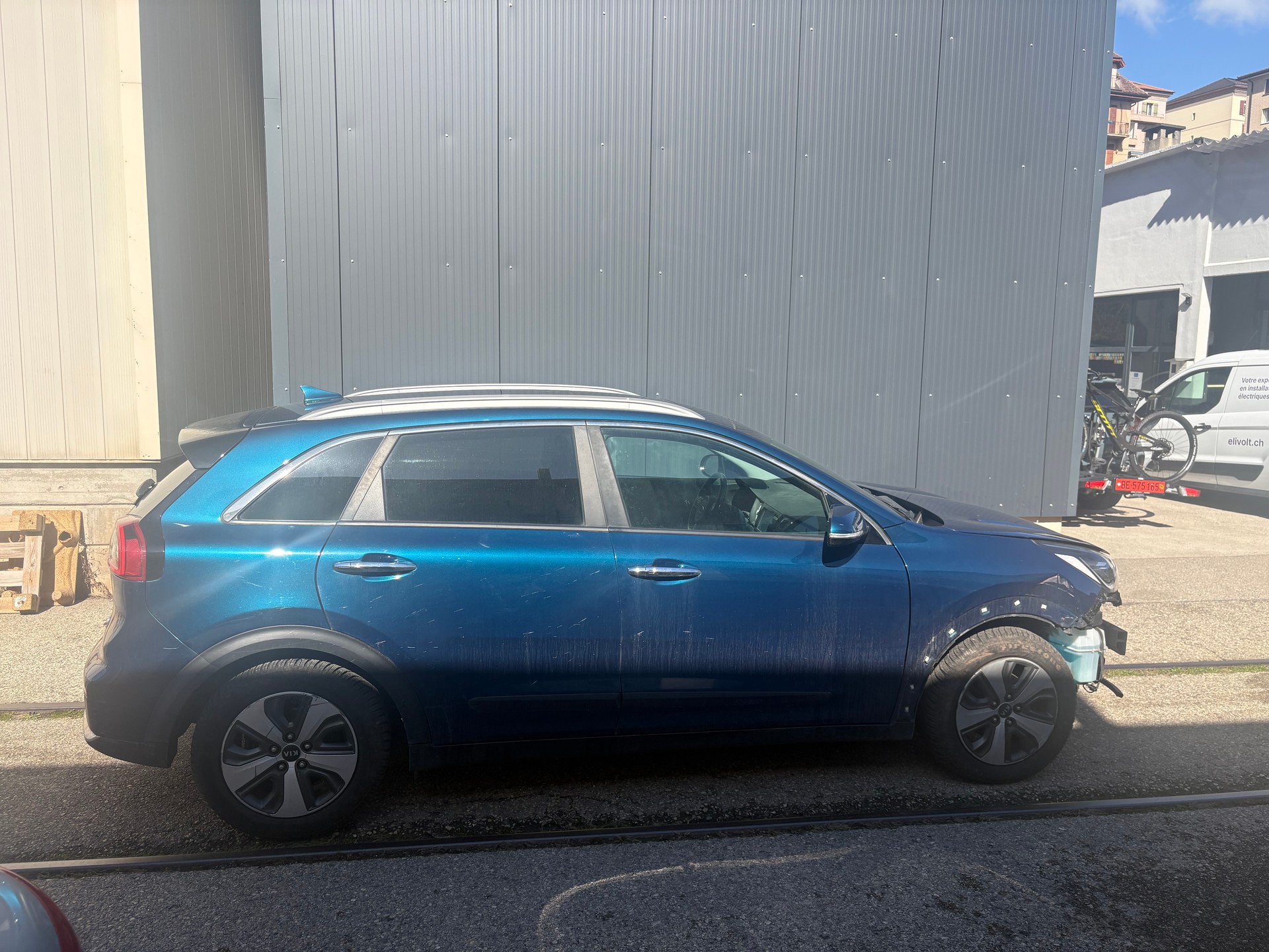 KIA Niro 1.6GDi Hybrid Style DCT-image-2