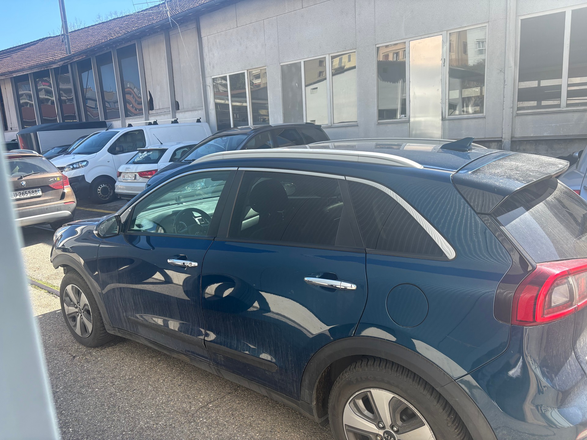 KIA Niro 1.6GDi Hybrid Style DCT-image-4