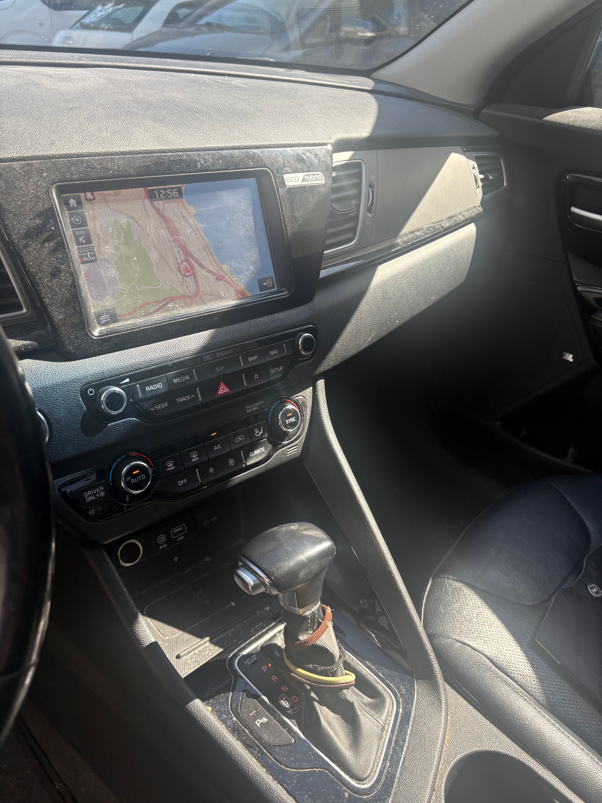 KIA Niro 1.6GDi Hybrid Style DCT-image-12