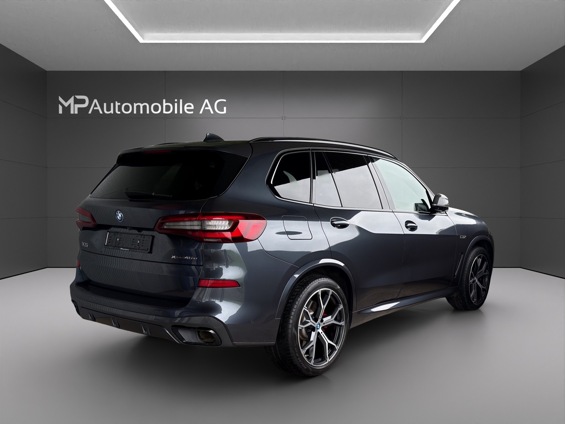 BMW X5 xDrive45e M Sport Steptronic-image-2
