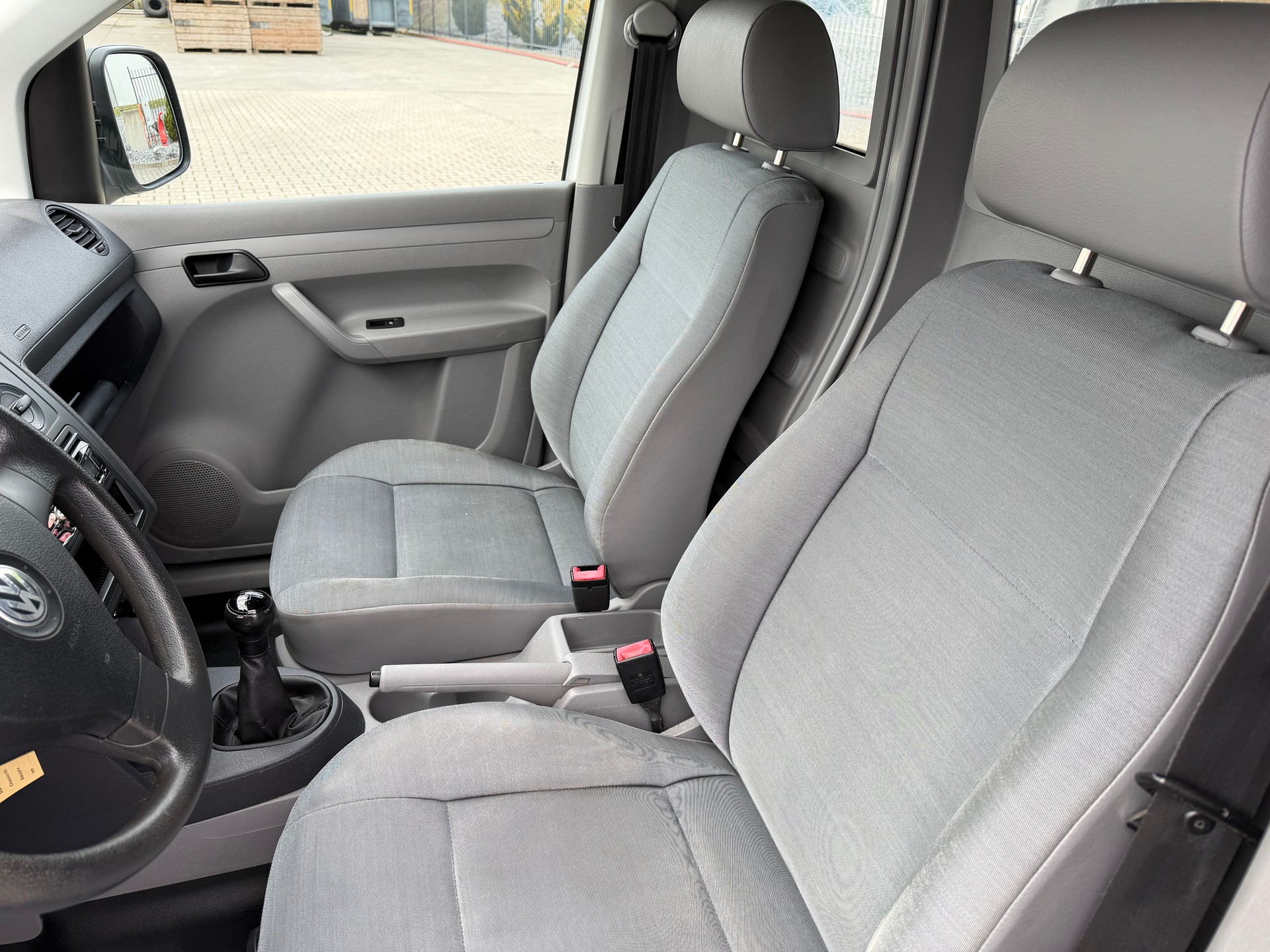 VW Caddy Maxi 1.9TDI-image-5