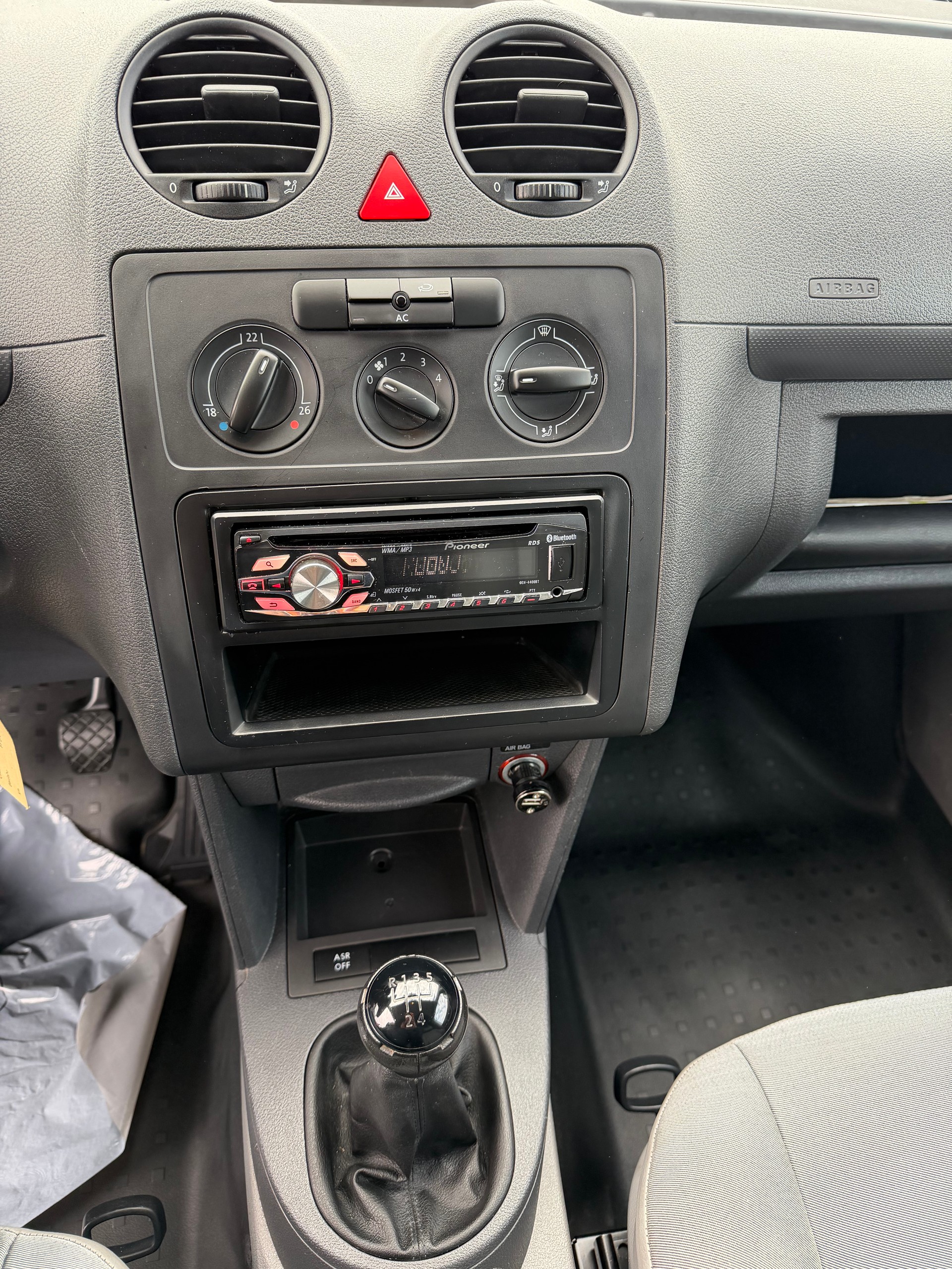VW Caddy Maxi 1.9TDI-image-6
