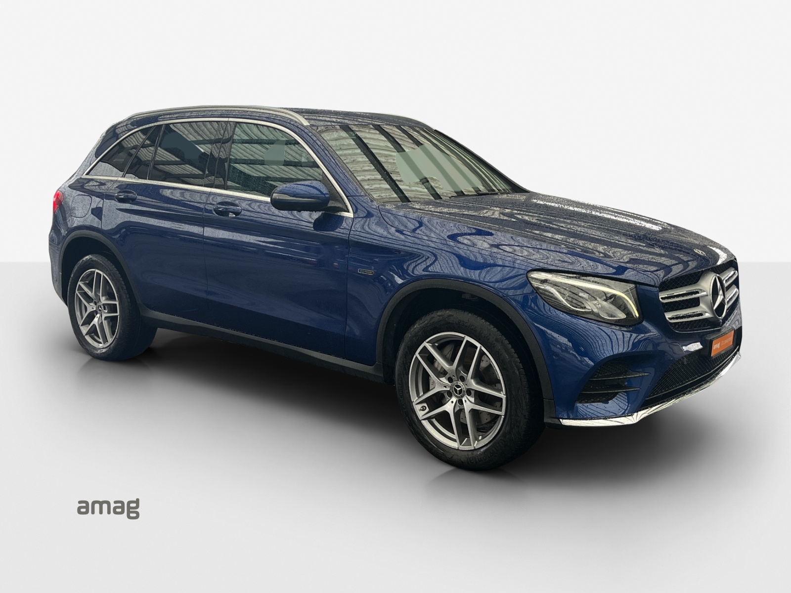 MERCEDES-BENZ GLC 350 e AMG Line 4Matic 7G-Tronic-image-5