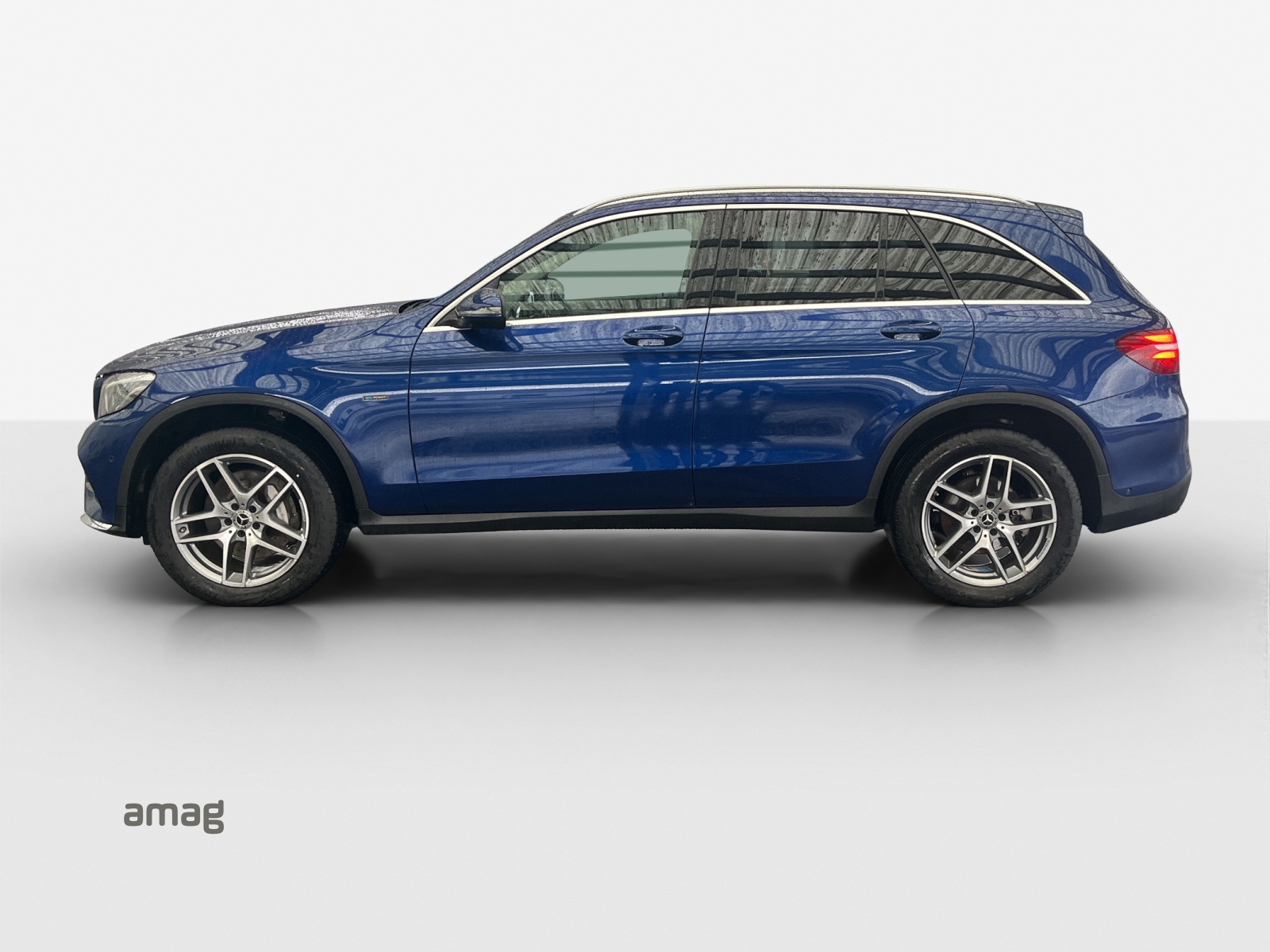 MERCEDES-BENZ GLC 350 e AMG Line 4Matic 7G-Tronic-showroom-element-1