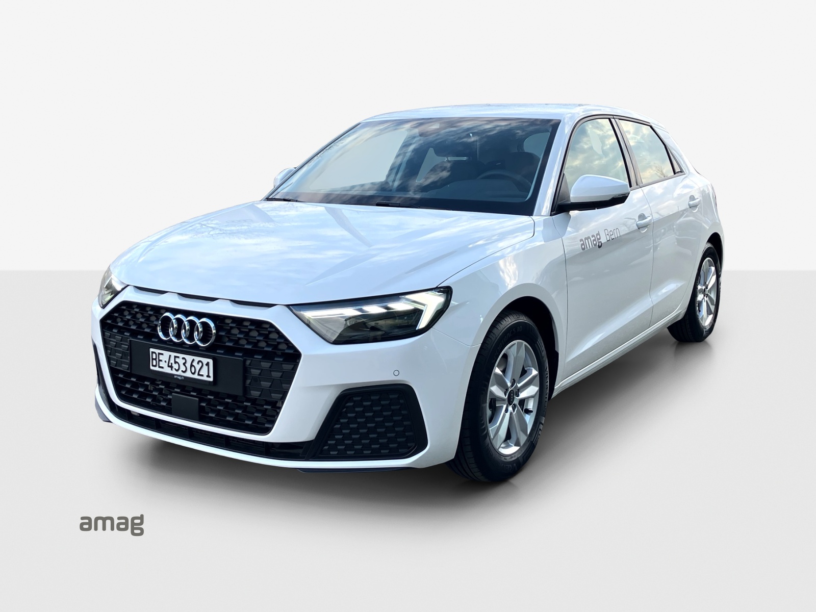 AUDI A1 Sportback 30 TFSI Attraction S-tronic-image-0