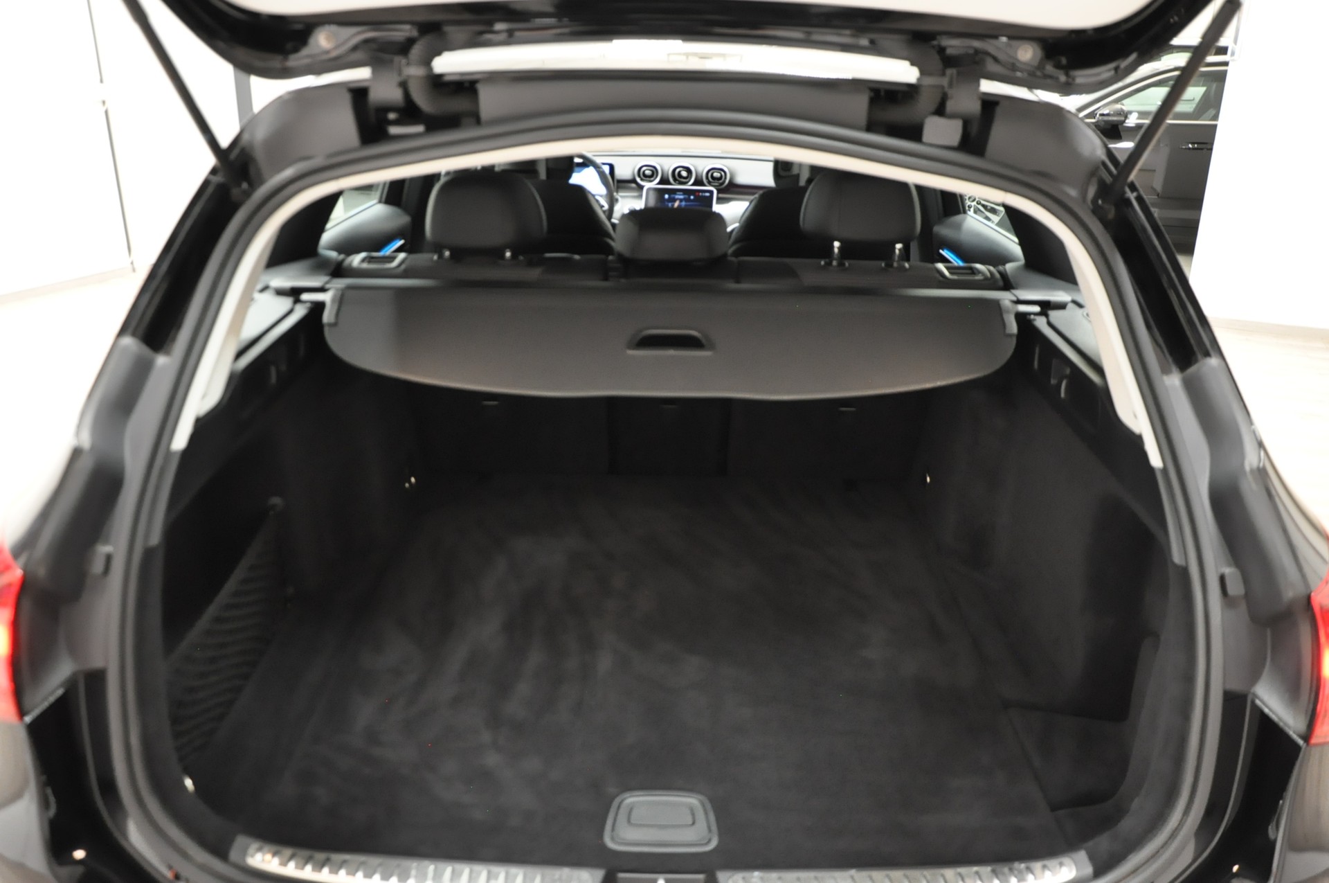 MERCEDES-BENZ C 220 d T 4Matic Swiss Star-image-24