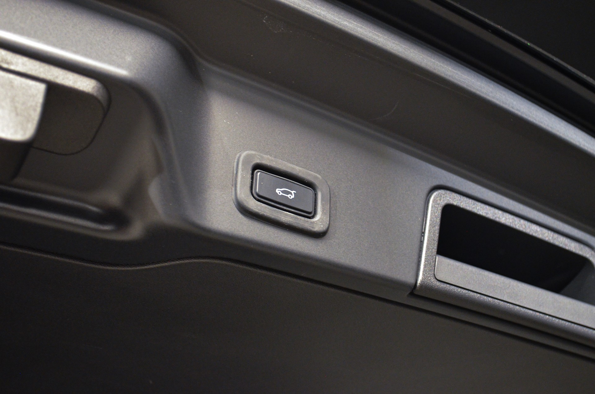 LAND ROVER Range Rover Evoque P 200 MHEV HSE AT9-image-10